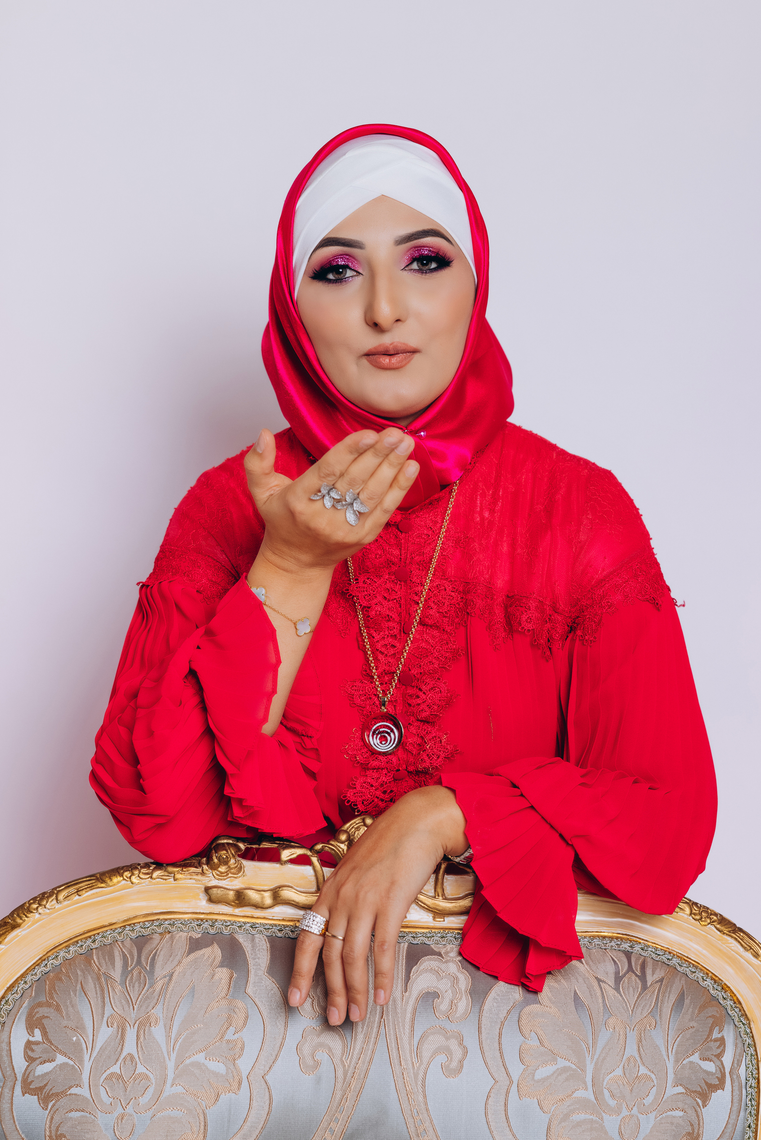 FATIMA. Pittsburgh wedding and family photographer