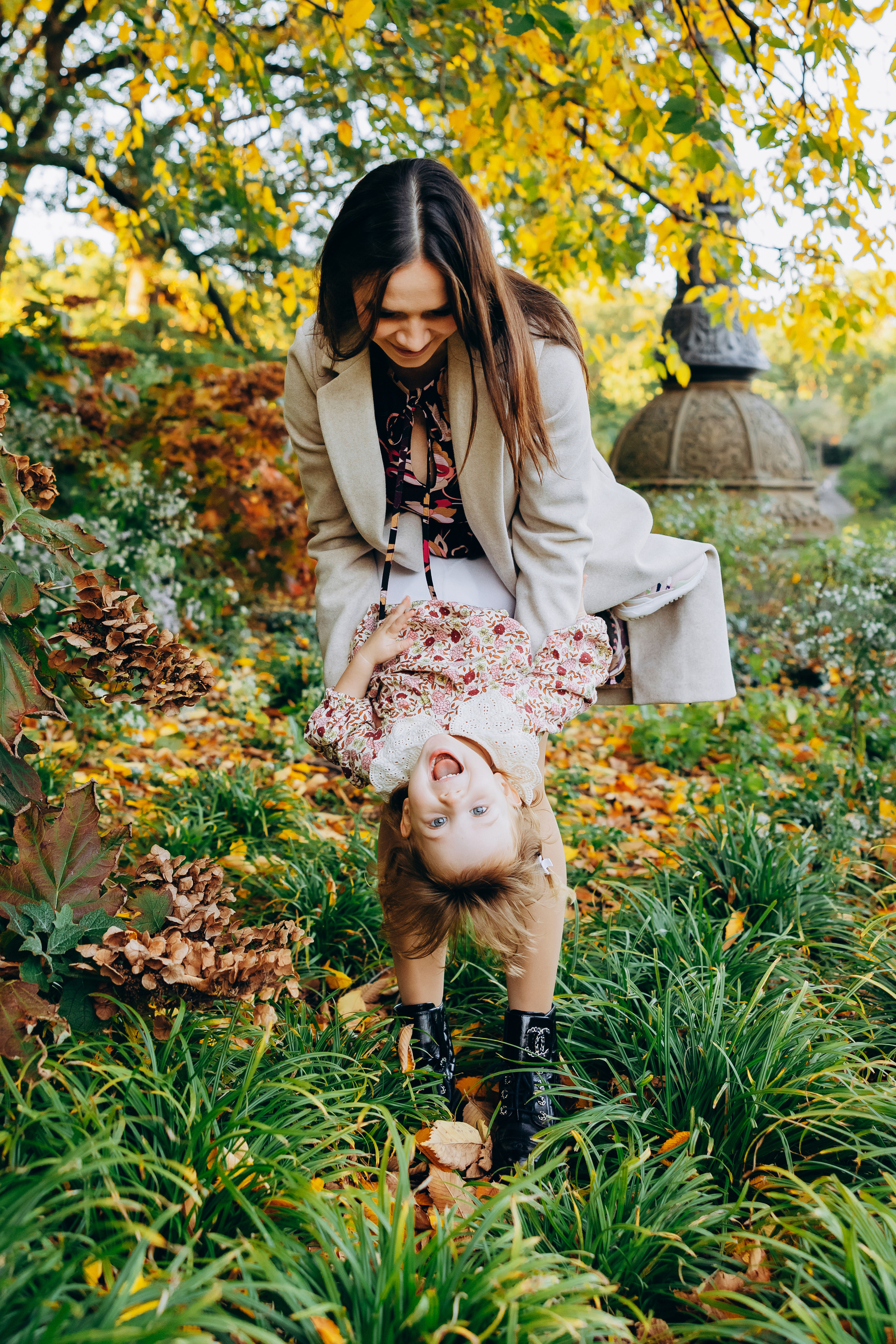 TOM & OLGA FAMILY. Pittsburgh wedding and family photographer