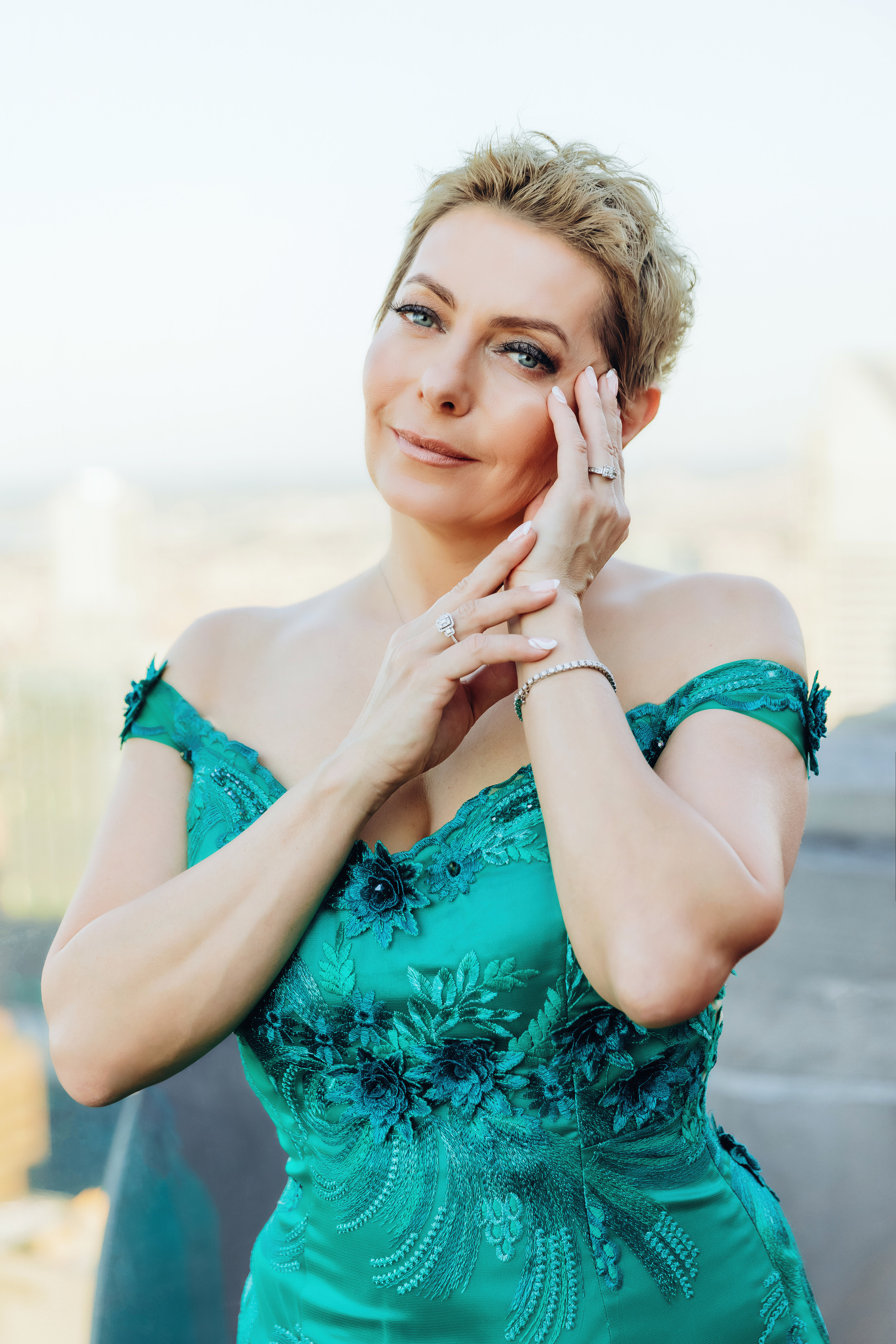 HELEN. Pittsburgh wedding and family photographer