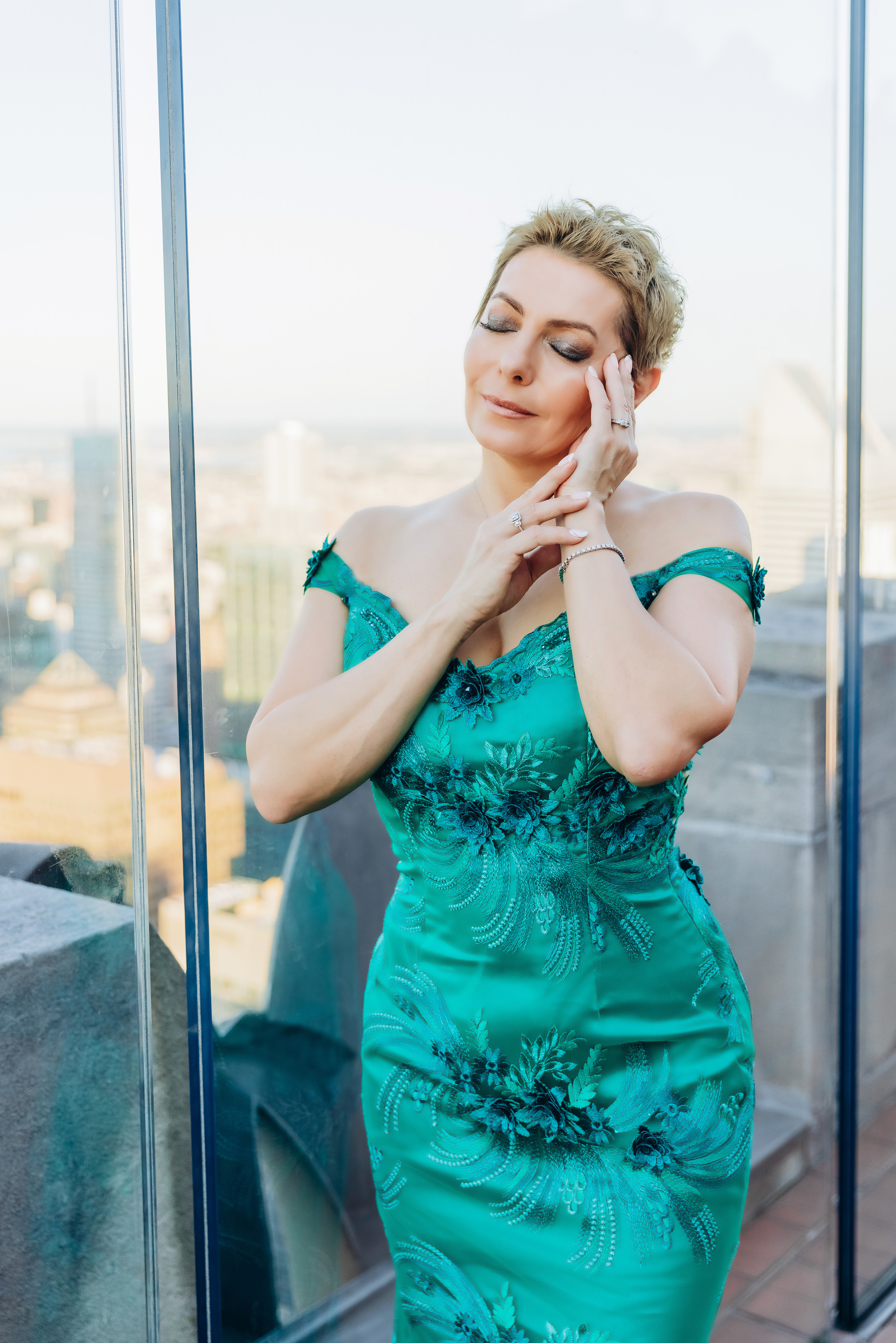 HELEN. Pittsburgh wedding and family photographer