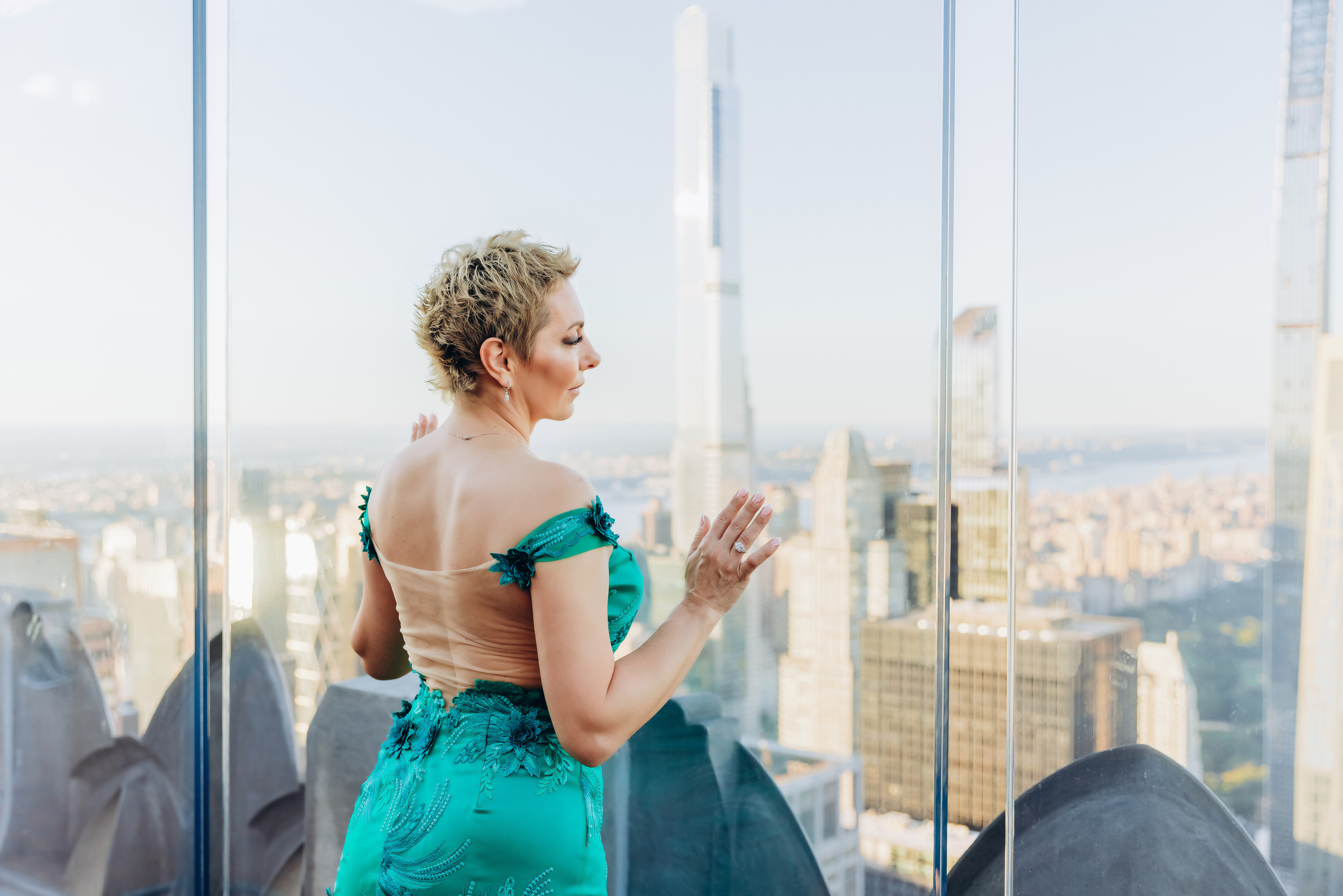 HELEN. Pittsburgh wedding and family photographer