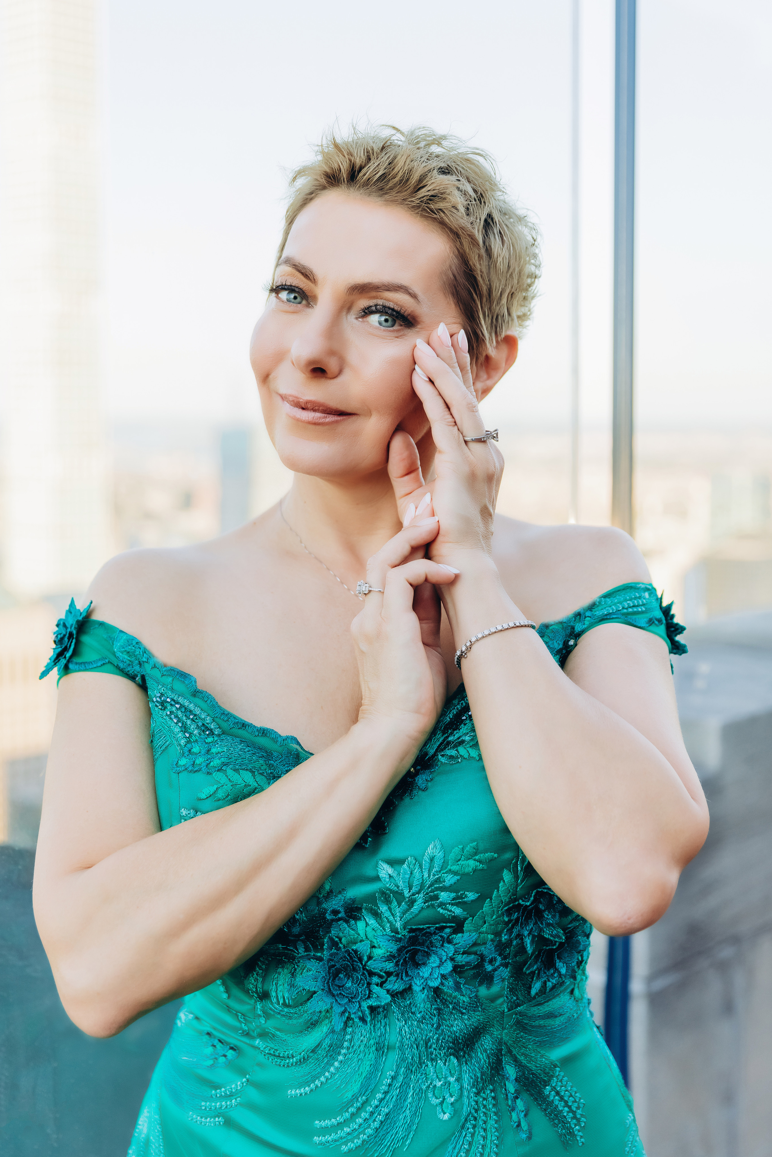 HELEN. Pittsburgh wedding and family photographer