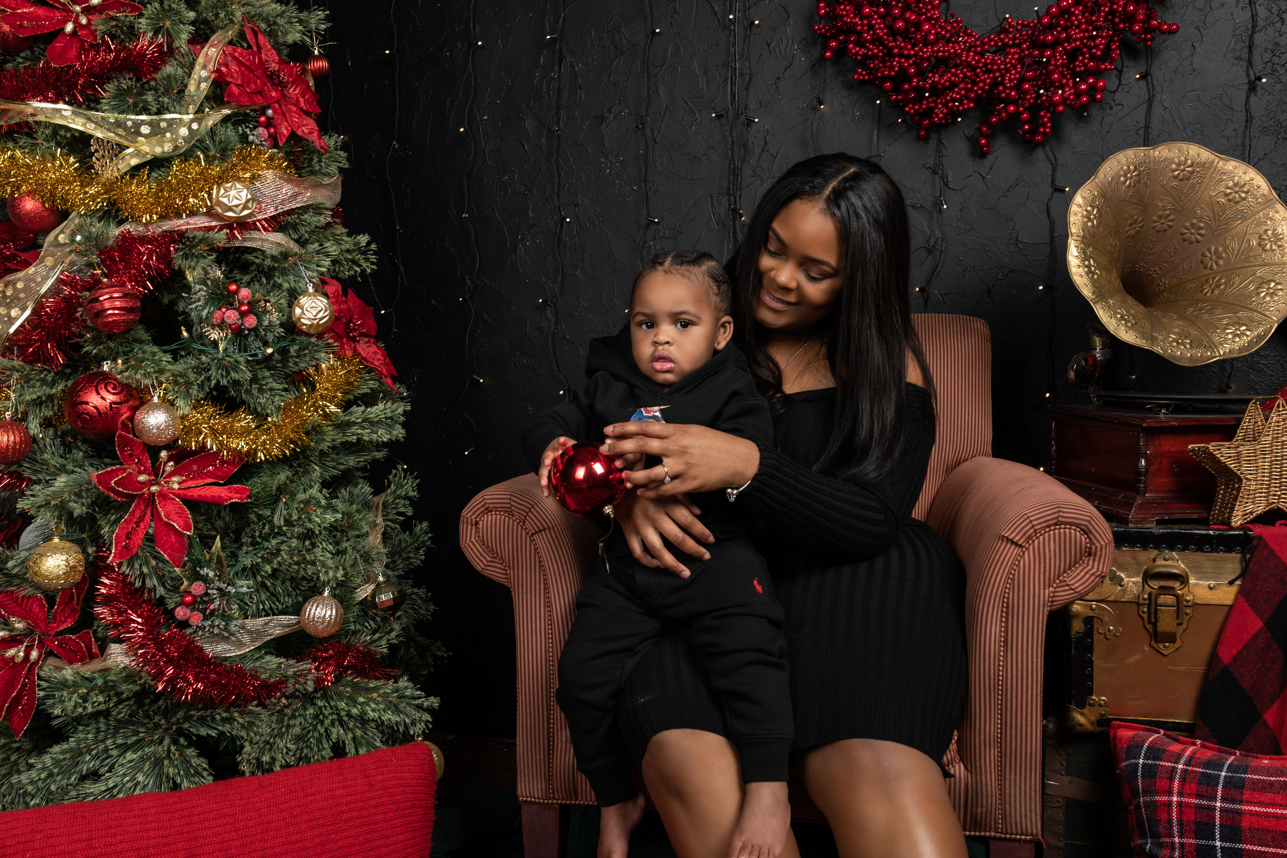 BABY CHASE. Pittsburgh wedding and family photographer