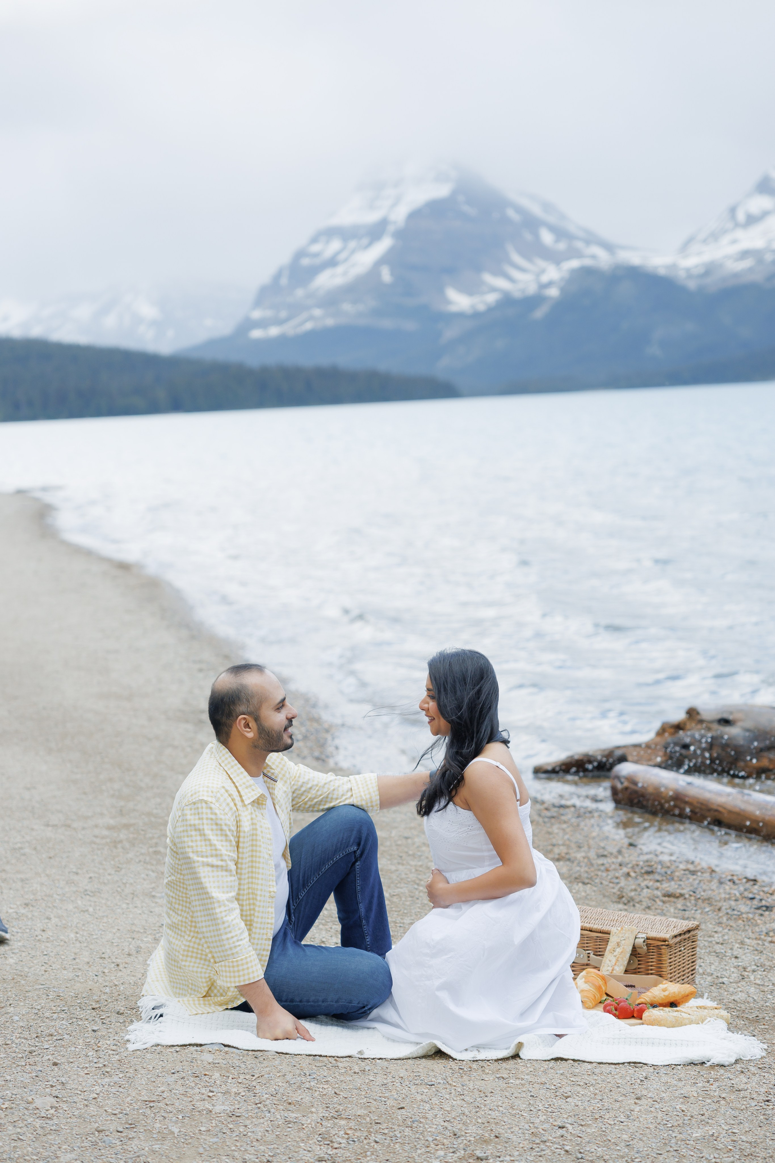 Mountain maternity shoot. Home