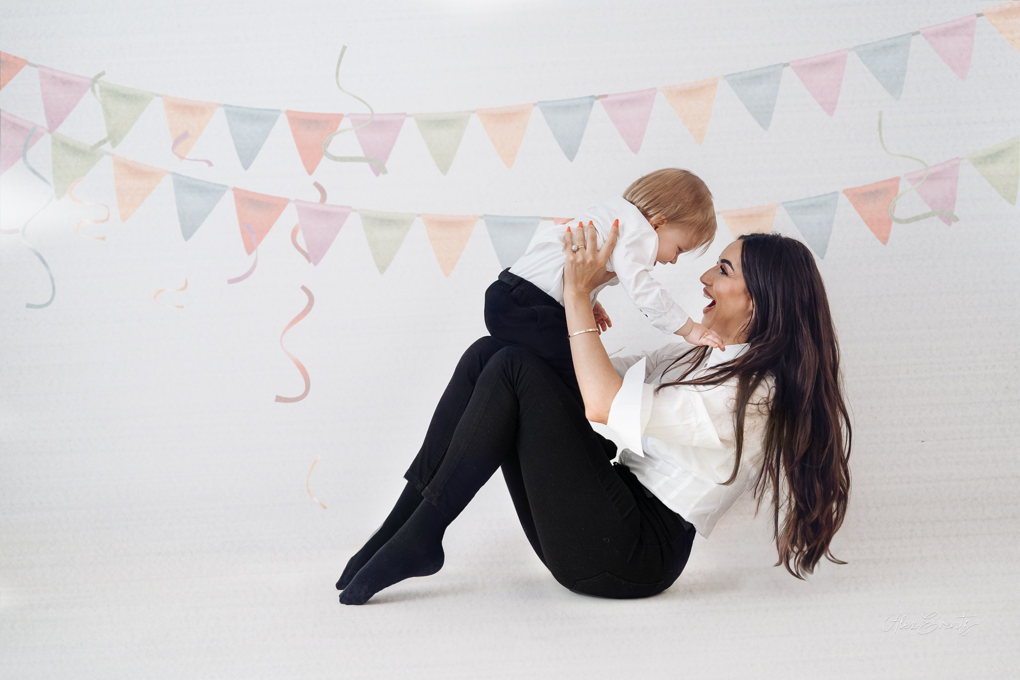 Fotograf Studio copii 1 an Romani Danemarca | Alex Events. AlexEvents Fotograf / Videograf de evenimente Danemarca DK Horsens, Arhus, Odense, Vejle.Nunta, botez, foto-studio