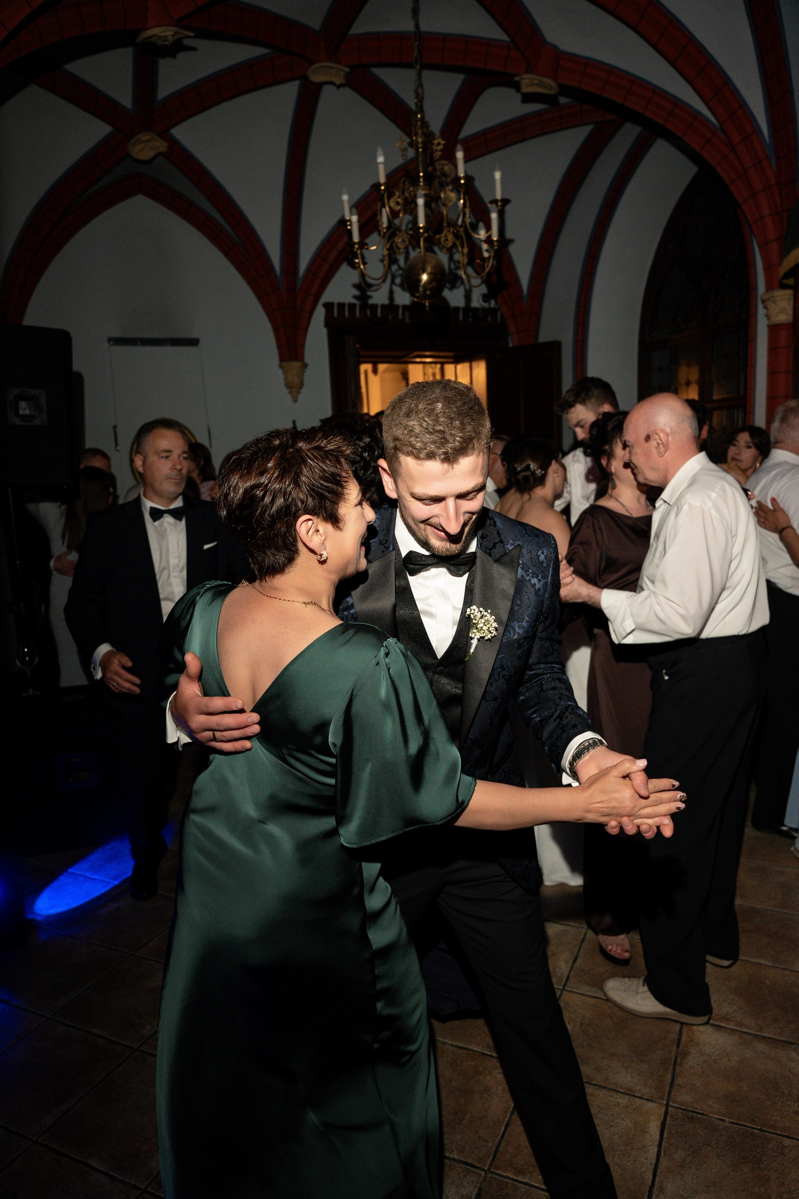E&N: Zamek w Rzucewie. SL Wedding Photo — Editorial, Elegant & Timeless Wedding Photography in Poland and Across Europe