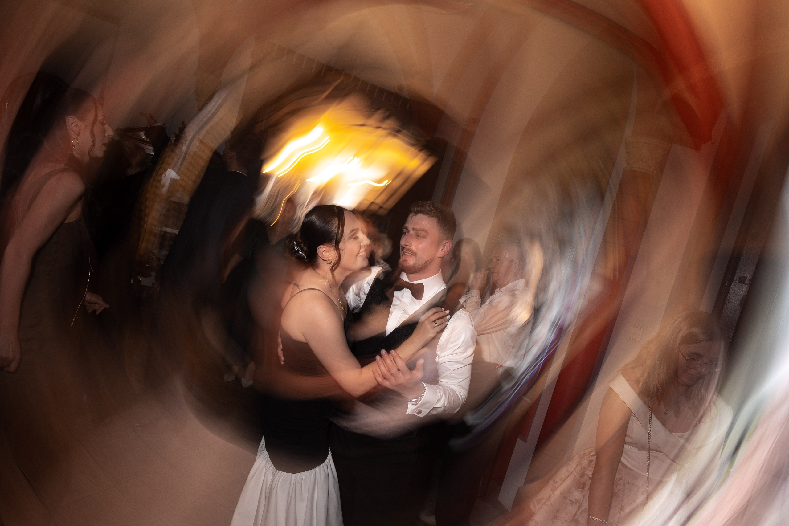 E&N: Zamek w Rzucewie. SL Wedding Photo — Editorial, Elegant & Timeless Wedding Photography in Poland and Across Europe