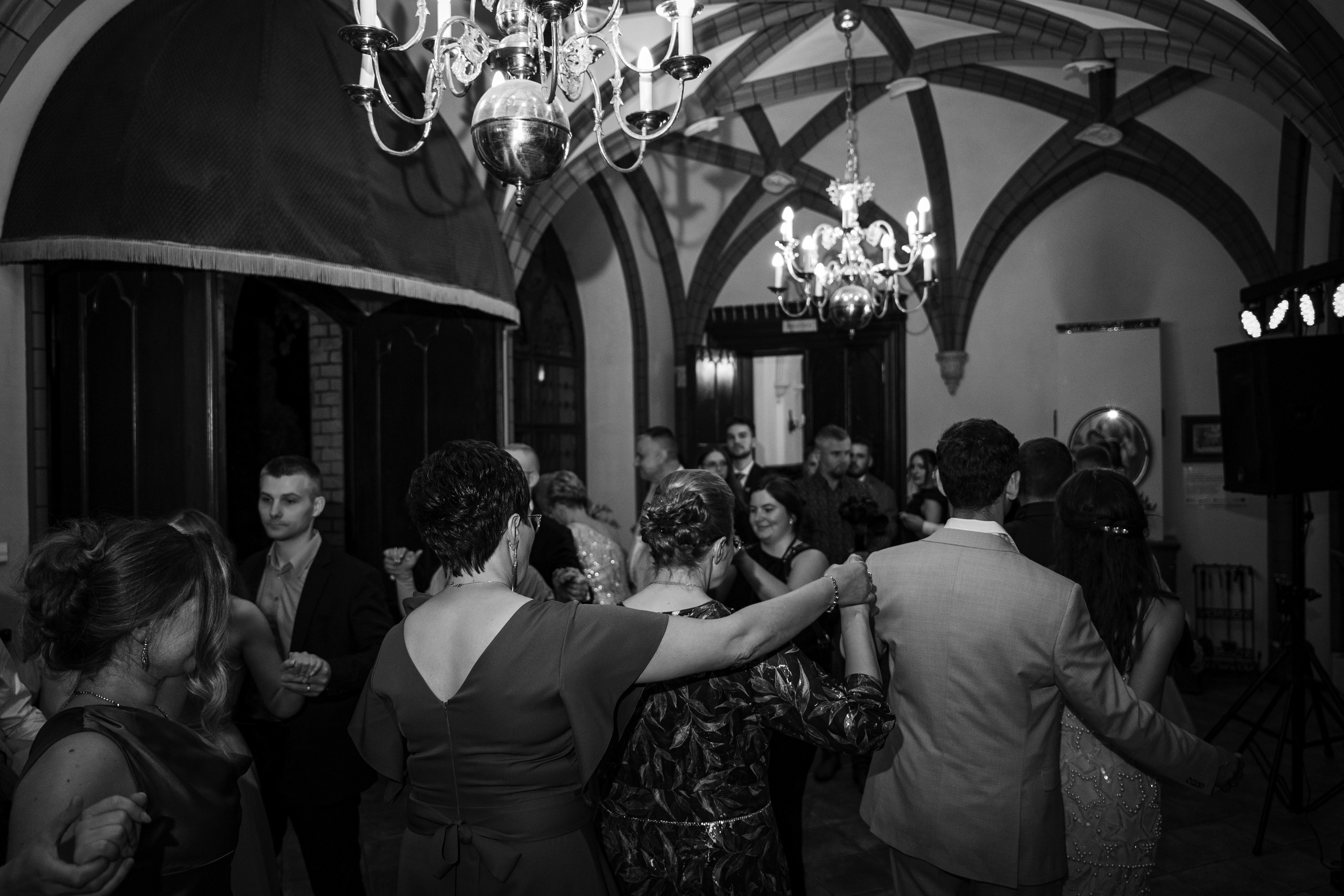 E&N: Zamek w Rzucewie. SL Wedding Photo — Editorial, Elegant & Timeless Wedding Photography in Poland and Across Europe