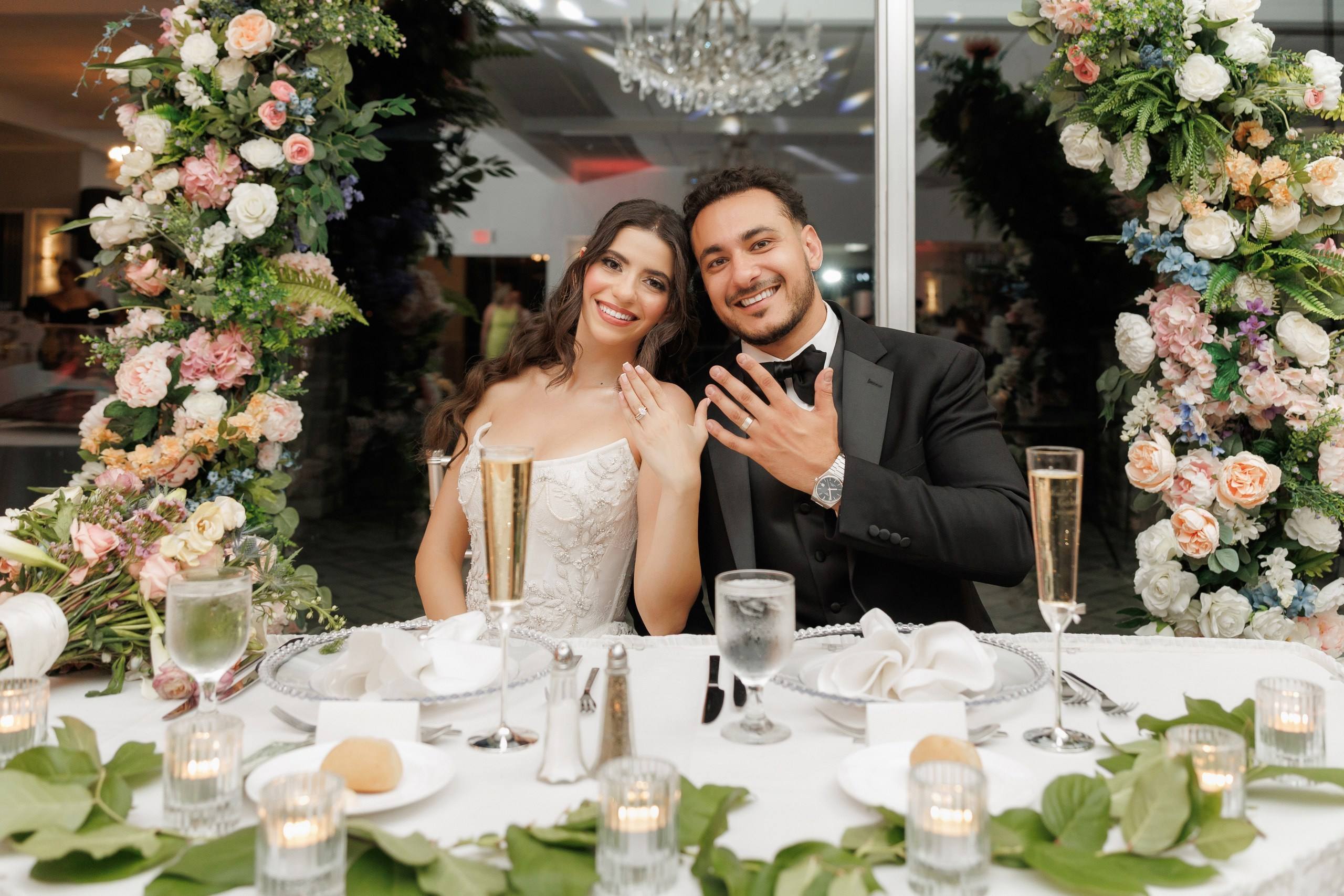 Jewel and Geovany. Wedding Photo & Video