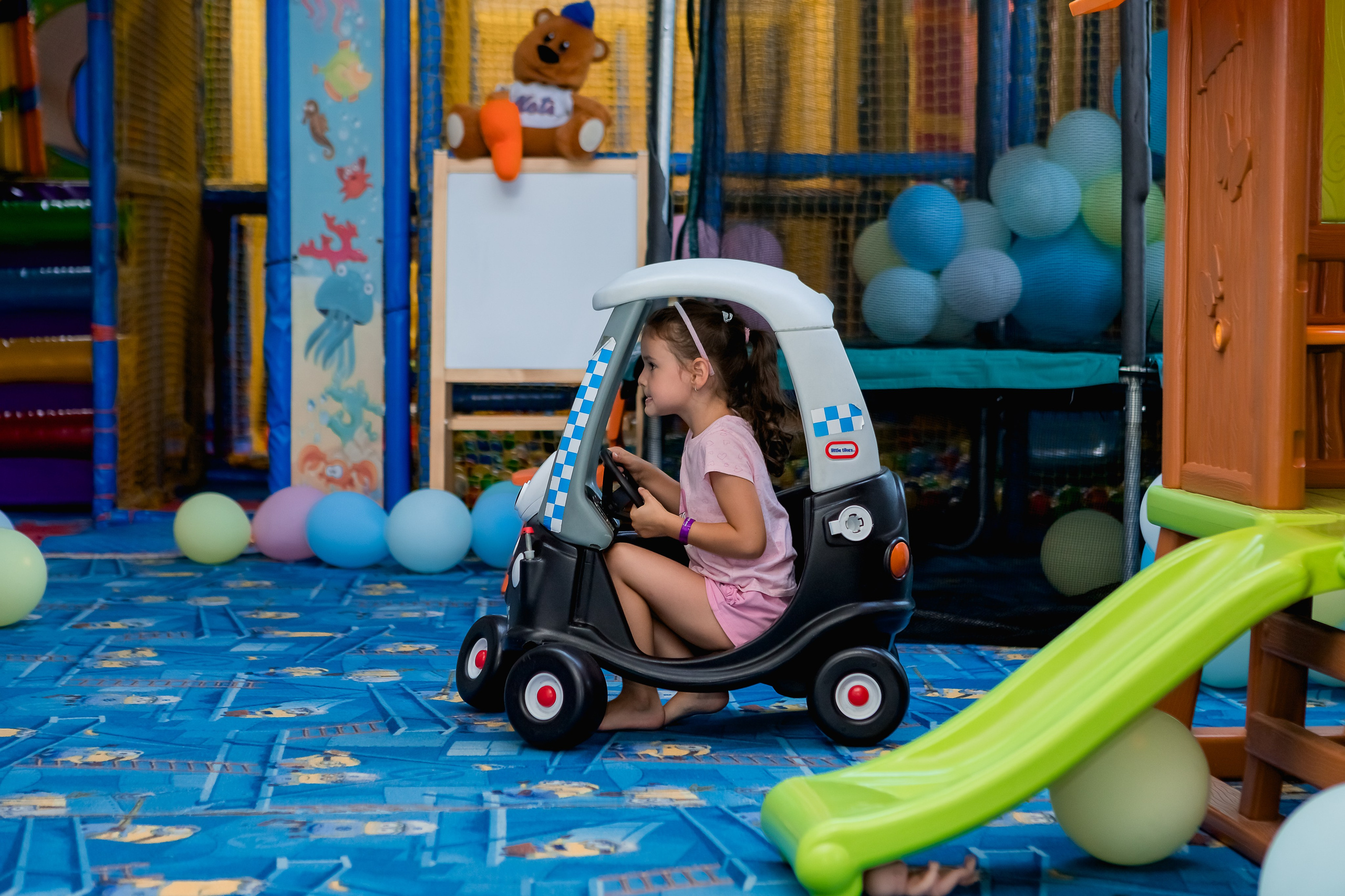 Чрстит Първи Рожден Ден. Фотограф Ирина Йотова