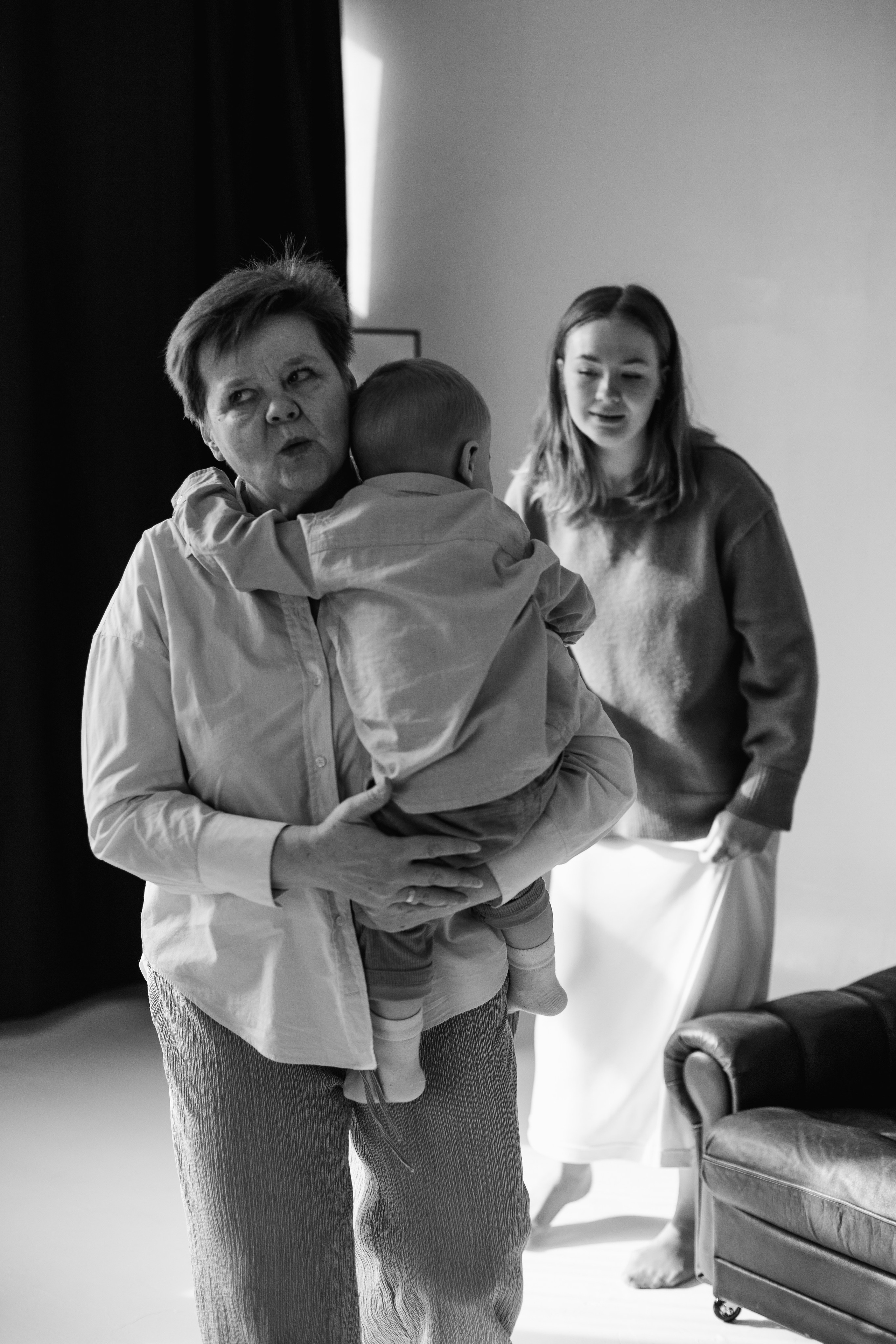 Аня, Ира и Миша. Главная