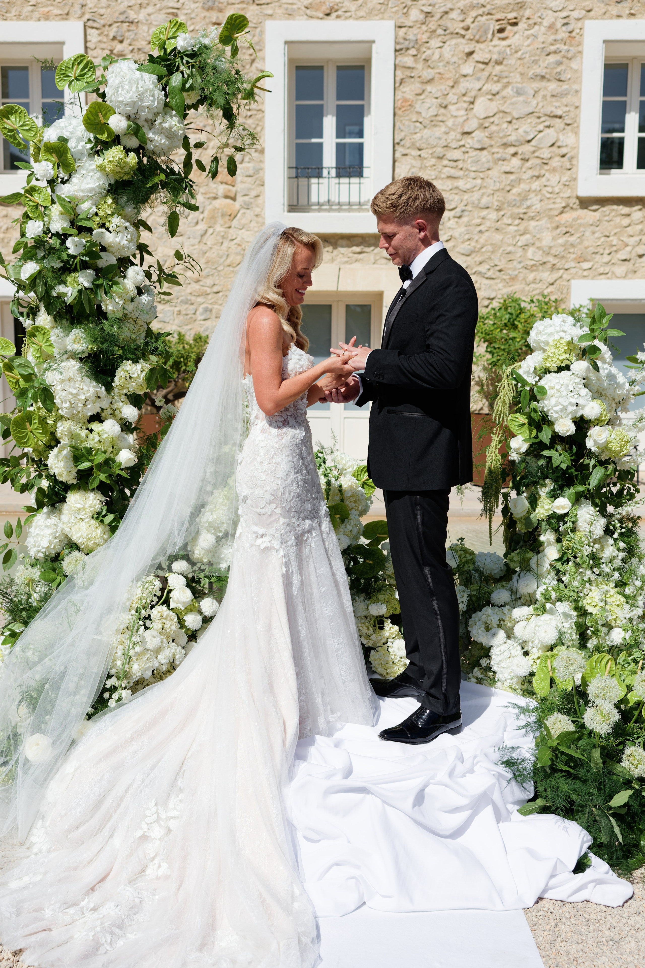 Wedding at Château L’Hospitalet in Narbonne, France. Destination Wedding Photographer — Nikita Burtsev