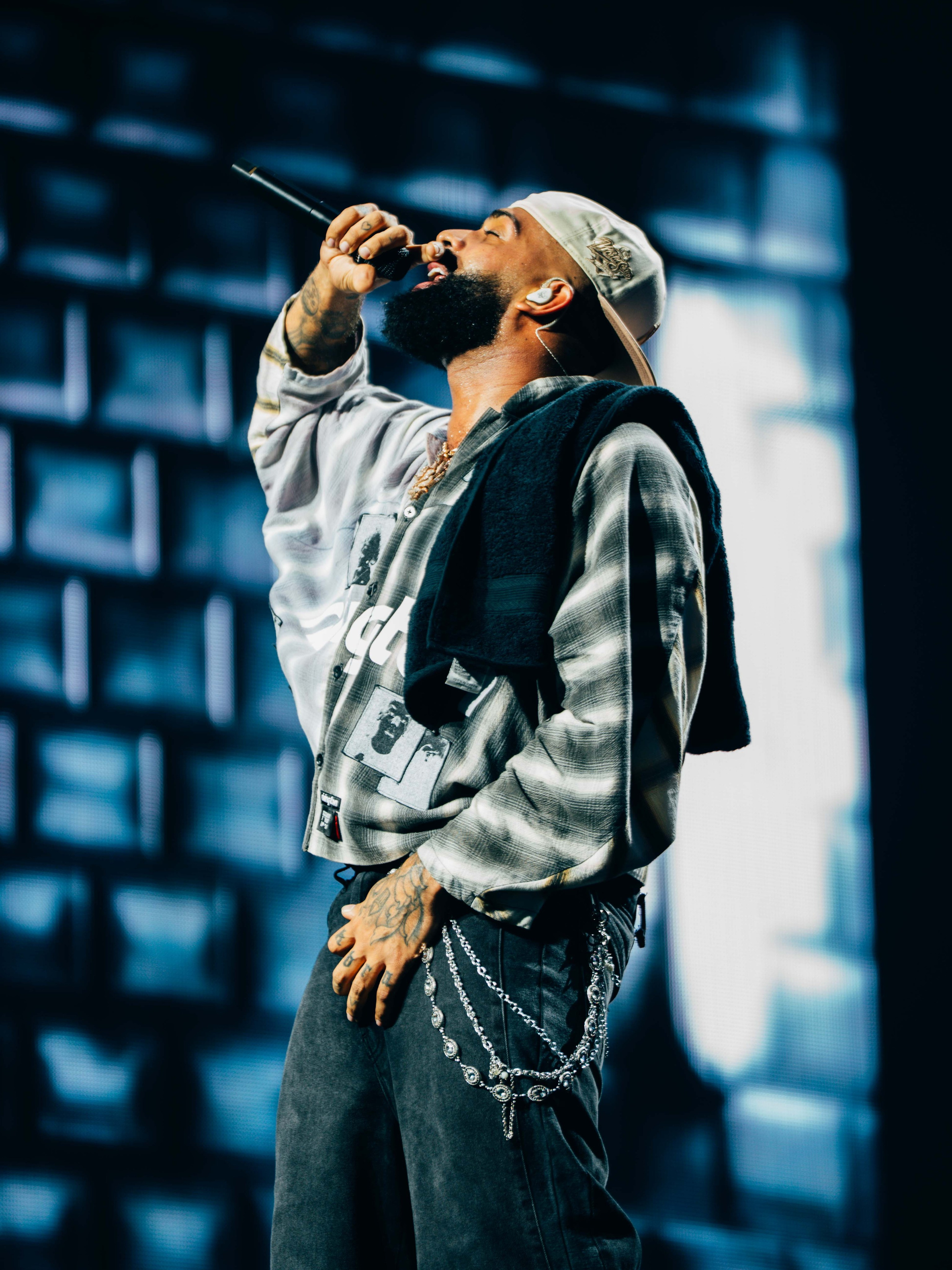 ELADIO CARRION. DEYA BELTRAN Maquilladora, fotógrafa y vídeos