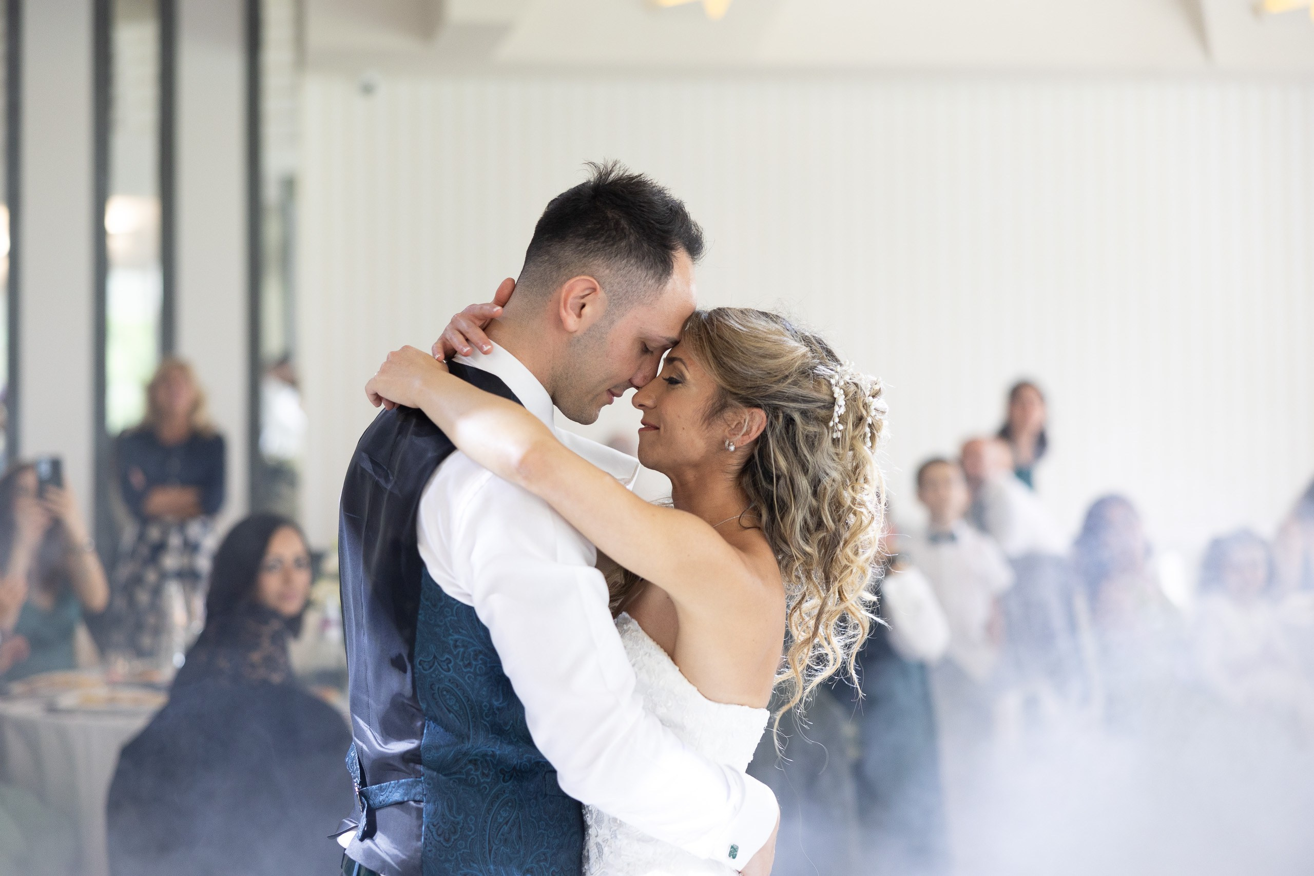 Si lo voglio. Fotografa di matrimonio a Milano e in Lombardia. Racconto matrimoni con uno stile naturale, elegante e senza pose forzate