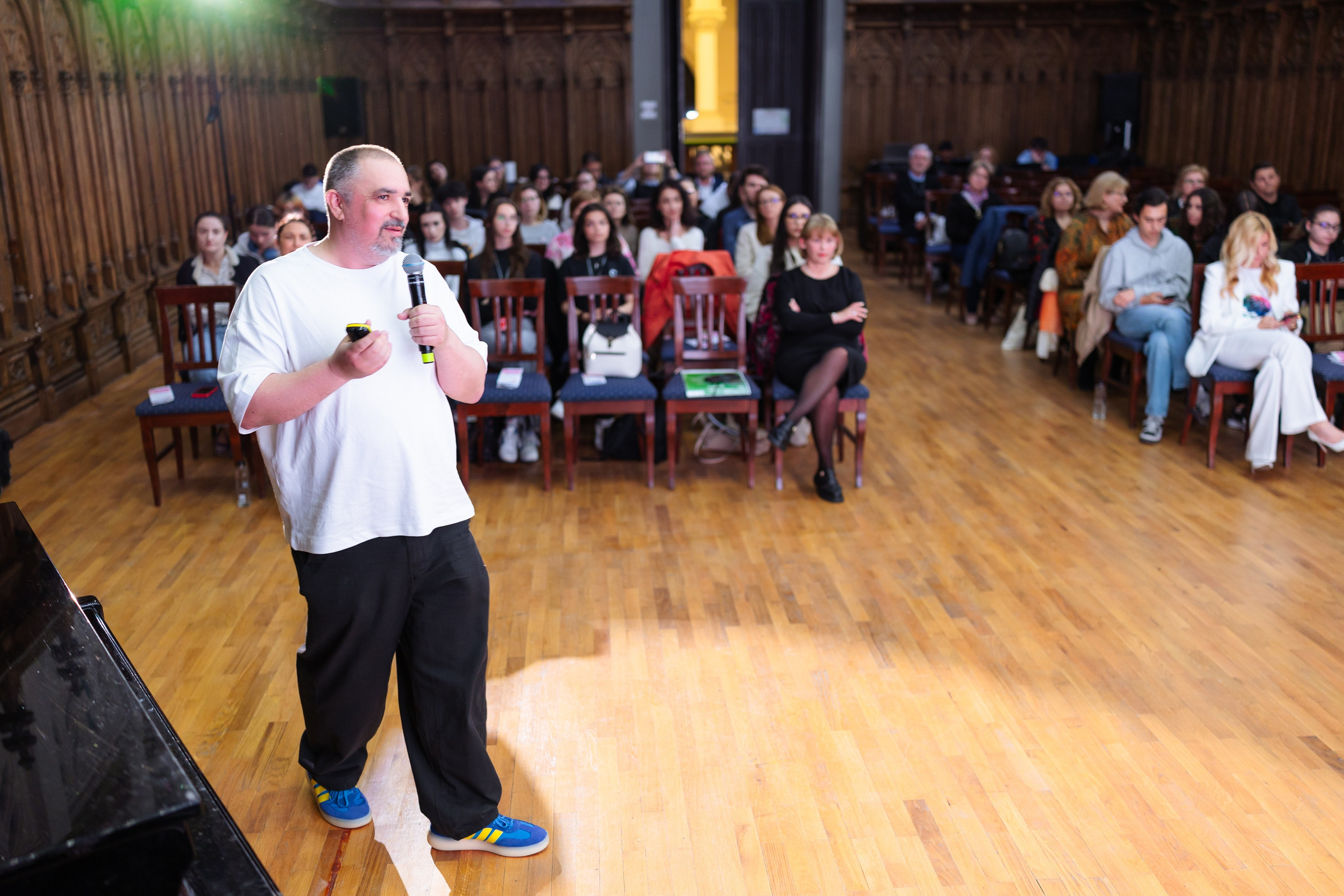 Neuro Atipic. Marius Ciocan