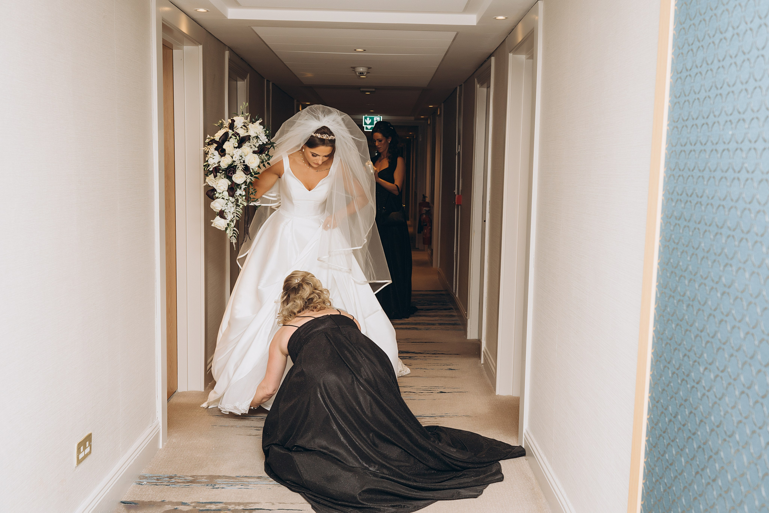 Megan & Oneias. Main