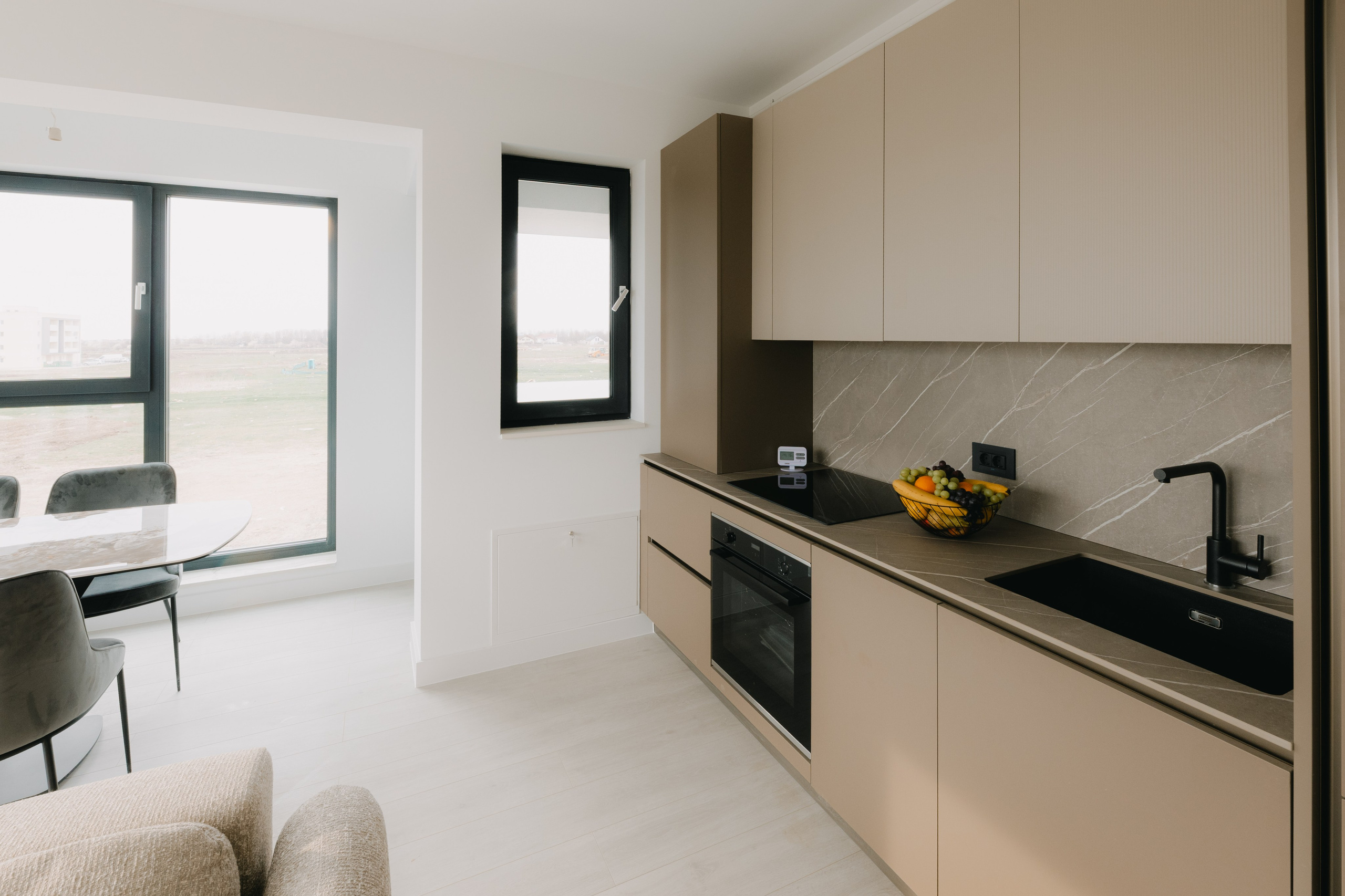 Imobiliare & Interioare - Foto