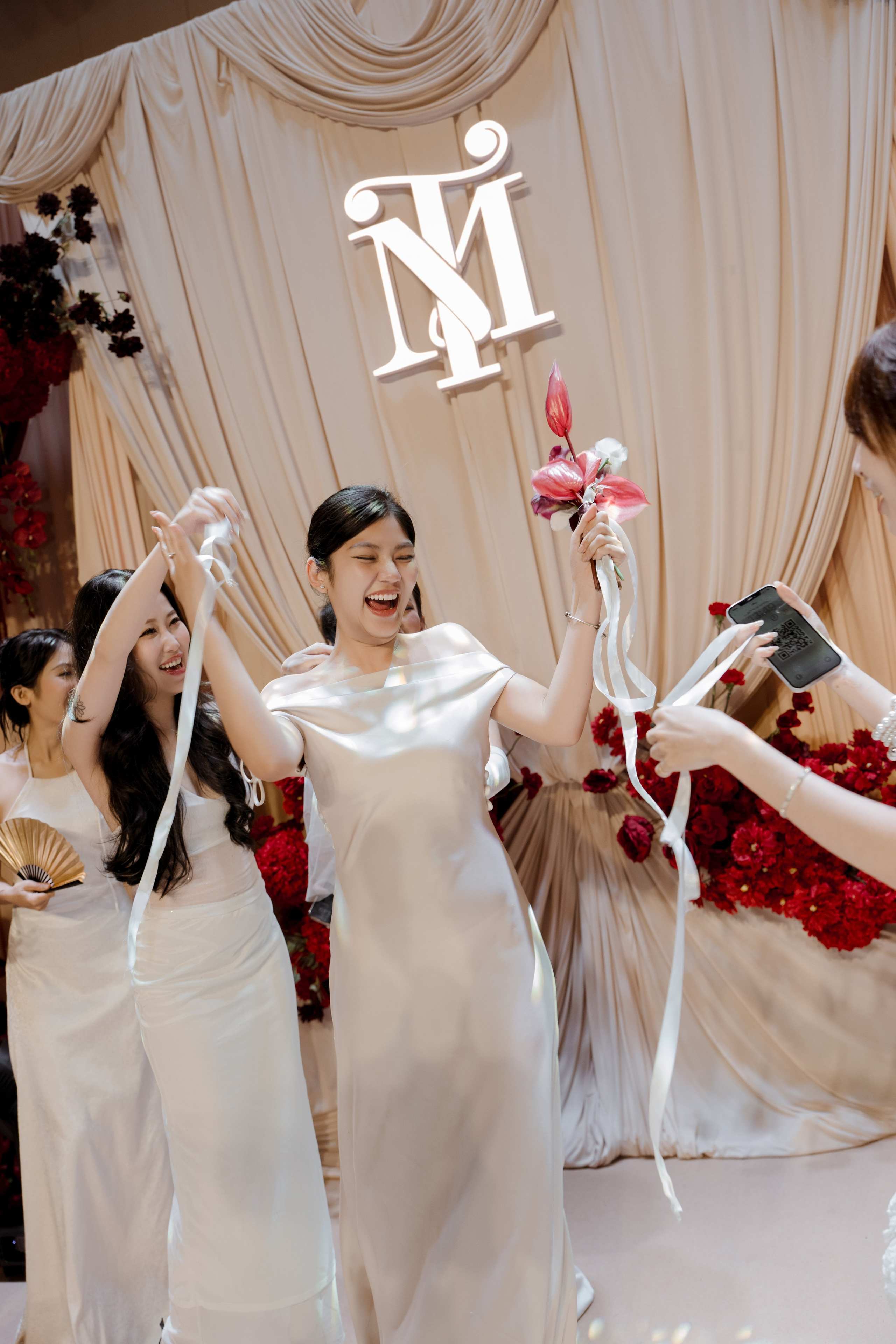 Man + Thu | Photojournalism. BenColor Studio