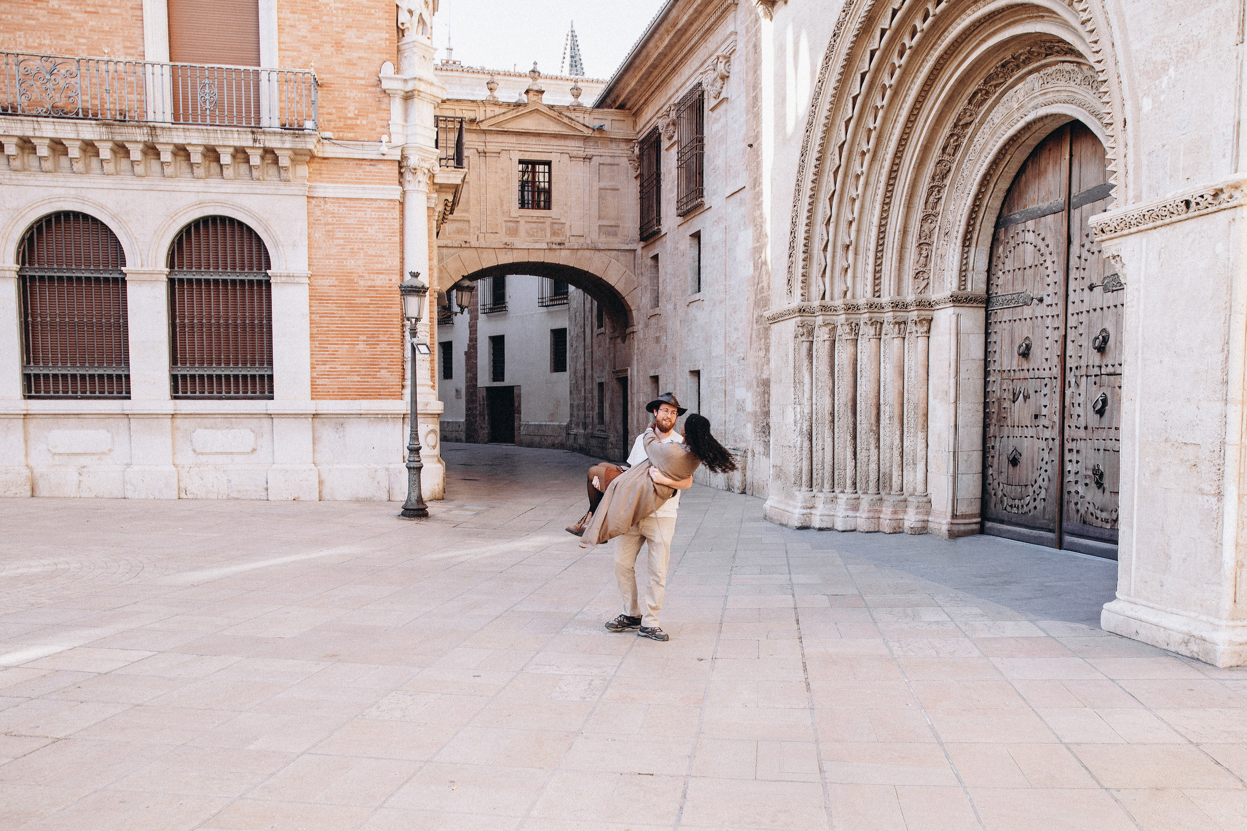 Fotografía de Pareja por Julia Gnatenko | Sesiones Románticas en Valencia, Alicante, Barcelona, España. Julia Gnatenko — Fotógrafa en Valencia, Alicante, Barcelona, España y Europa