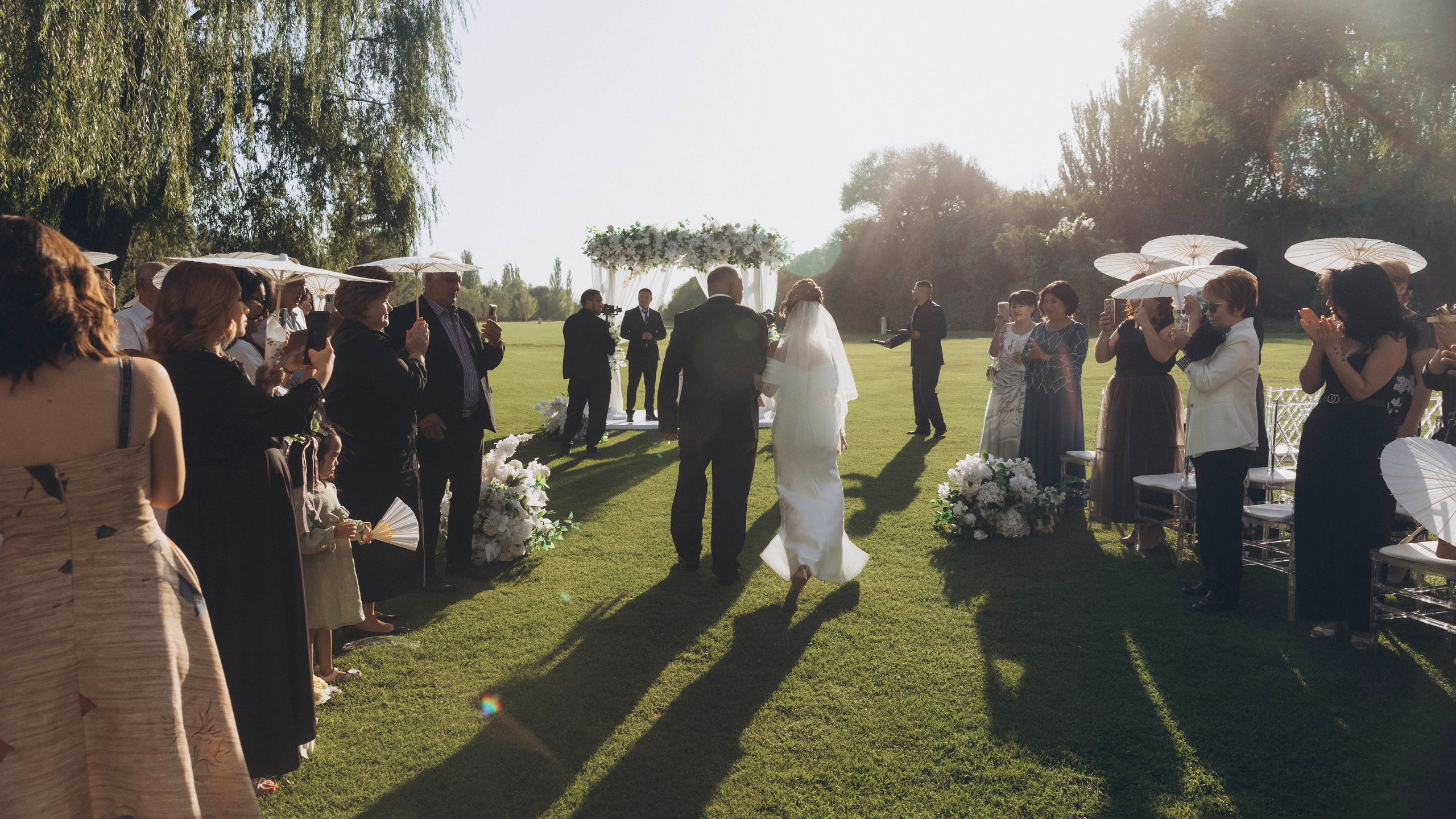 Мадина@Женя. Валерия Вартанова. Фотограф