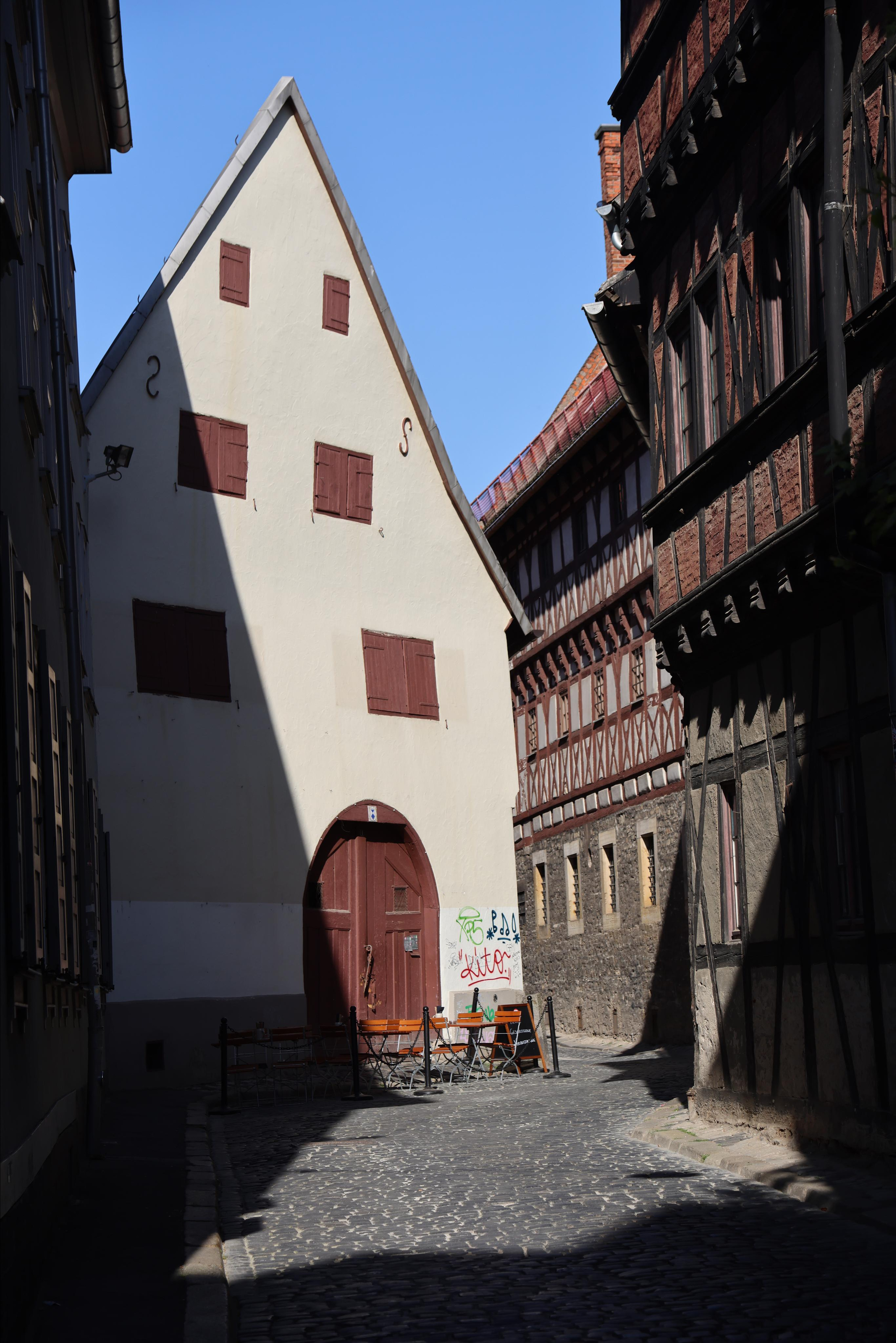 ERFURT. Natalia Bogdanovska. Films et photographie corporate en France