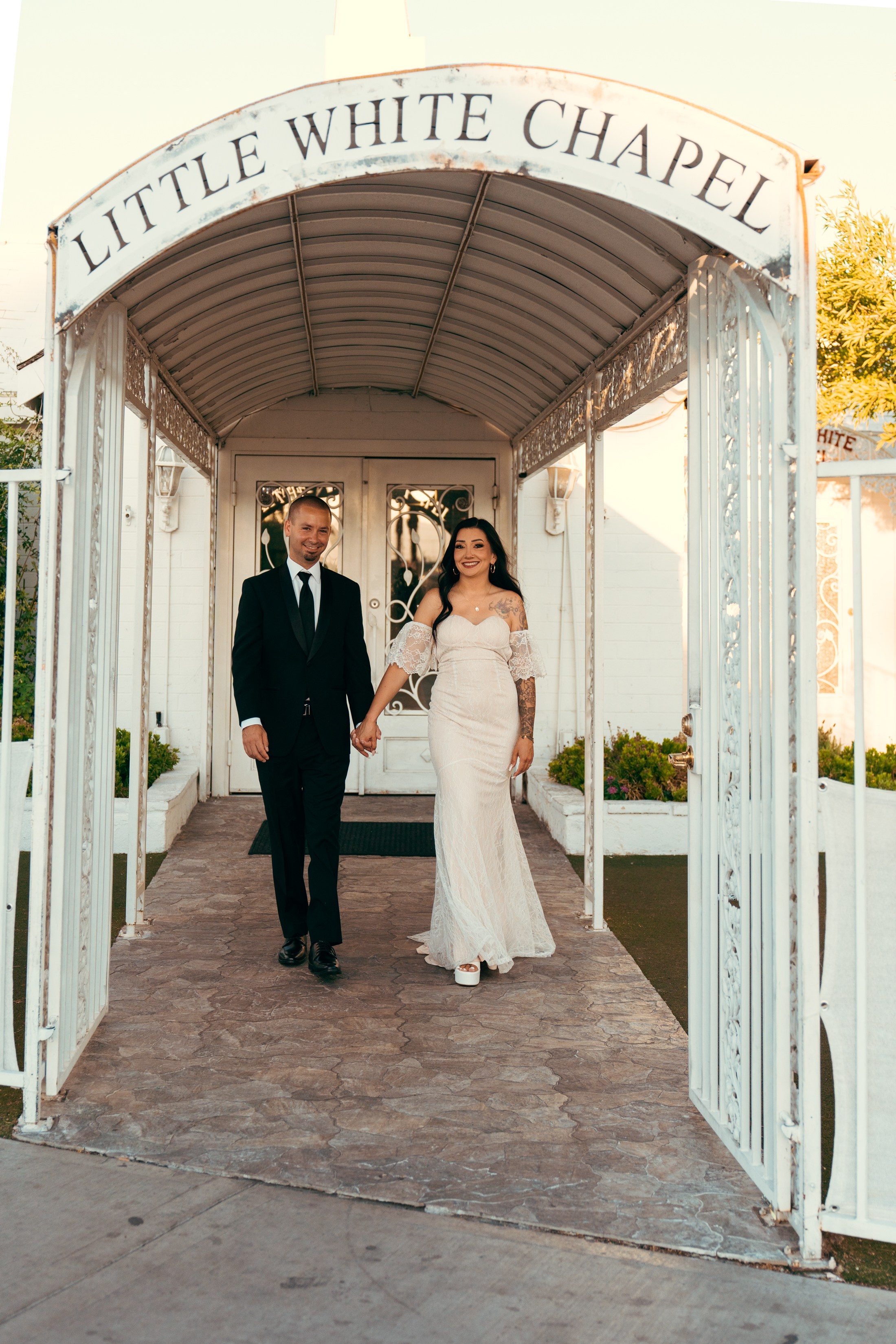 Jessica&Dakoda. Wedding & elopement photographer Viktoriya Kravtsov. Las Vegas