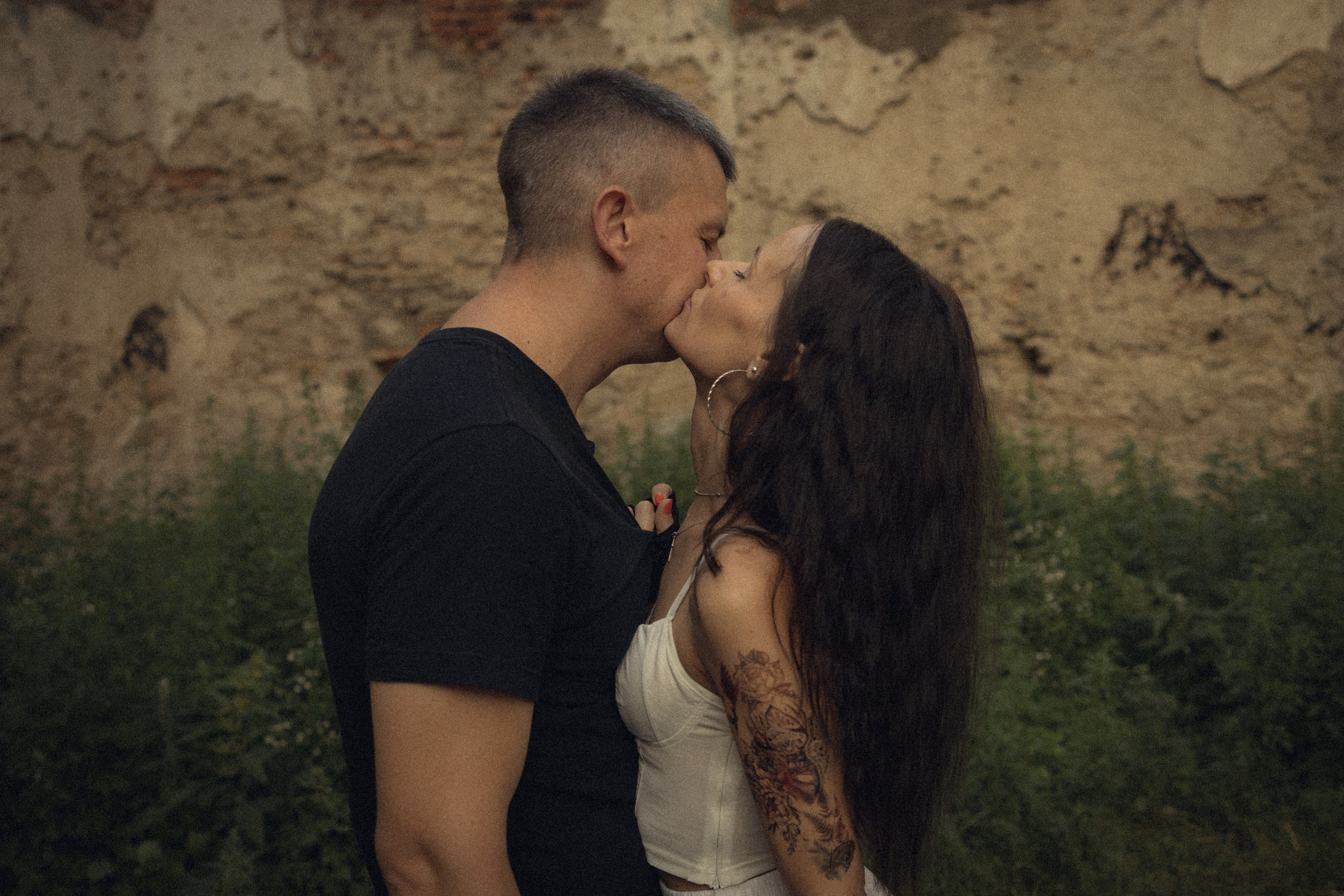 Balade en moto. Histoires d’amour, séances photos de famille et de mariage en France