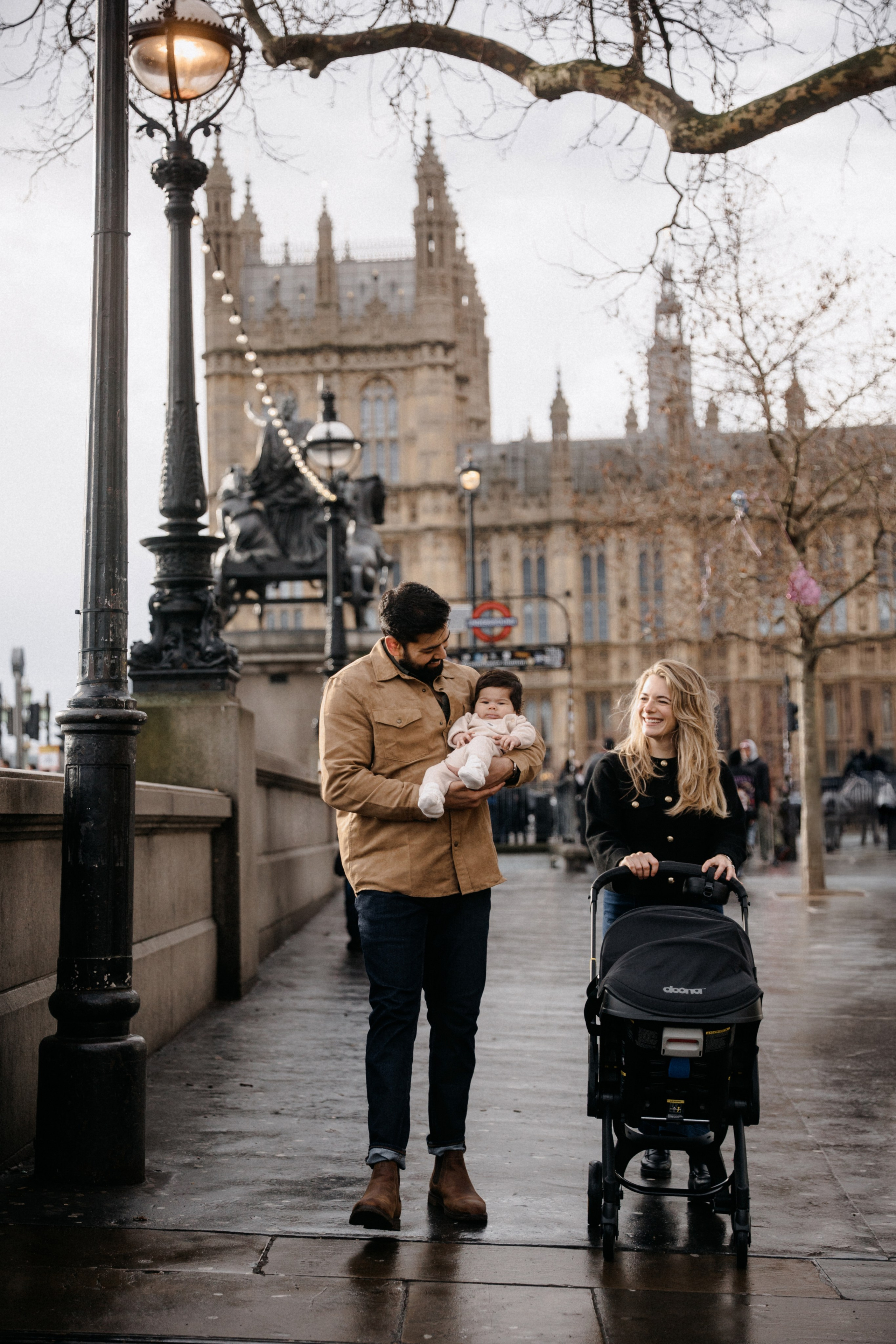Family Photoshoot at Westminster. LondonPhotoStory — Vacation Photographer in London