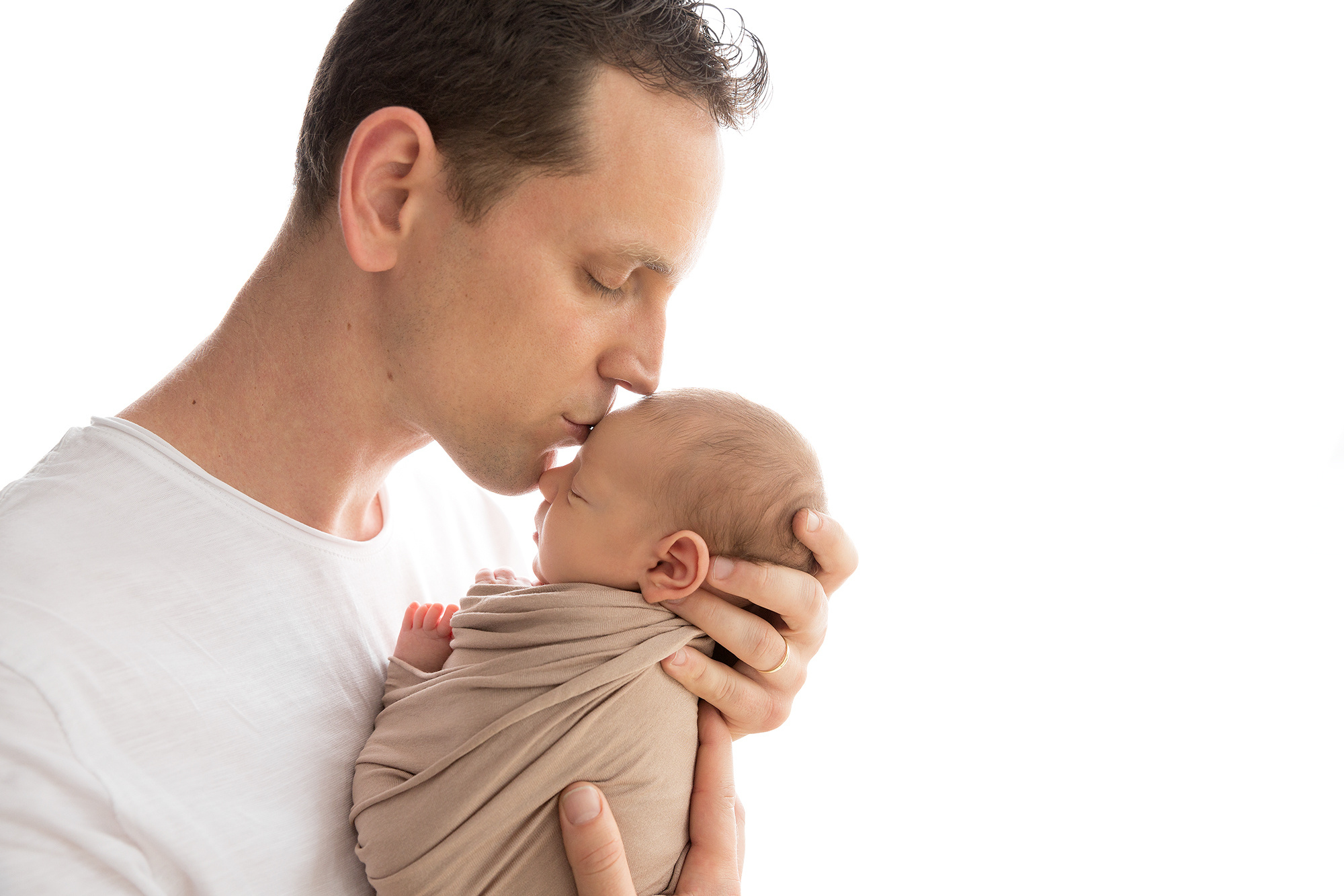 ניובורן הקלאסי. צלמת הריון וניובורן