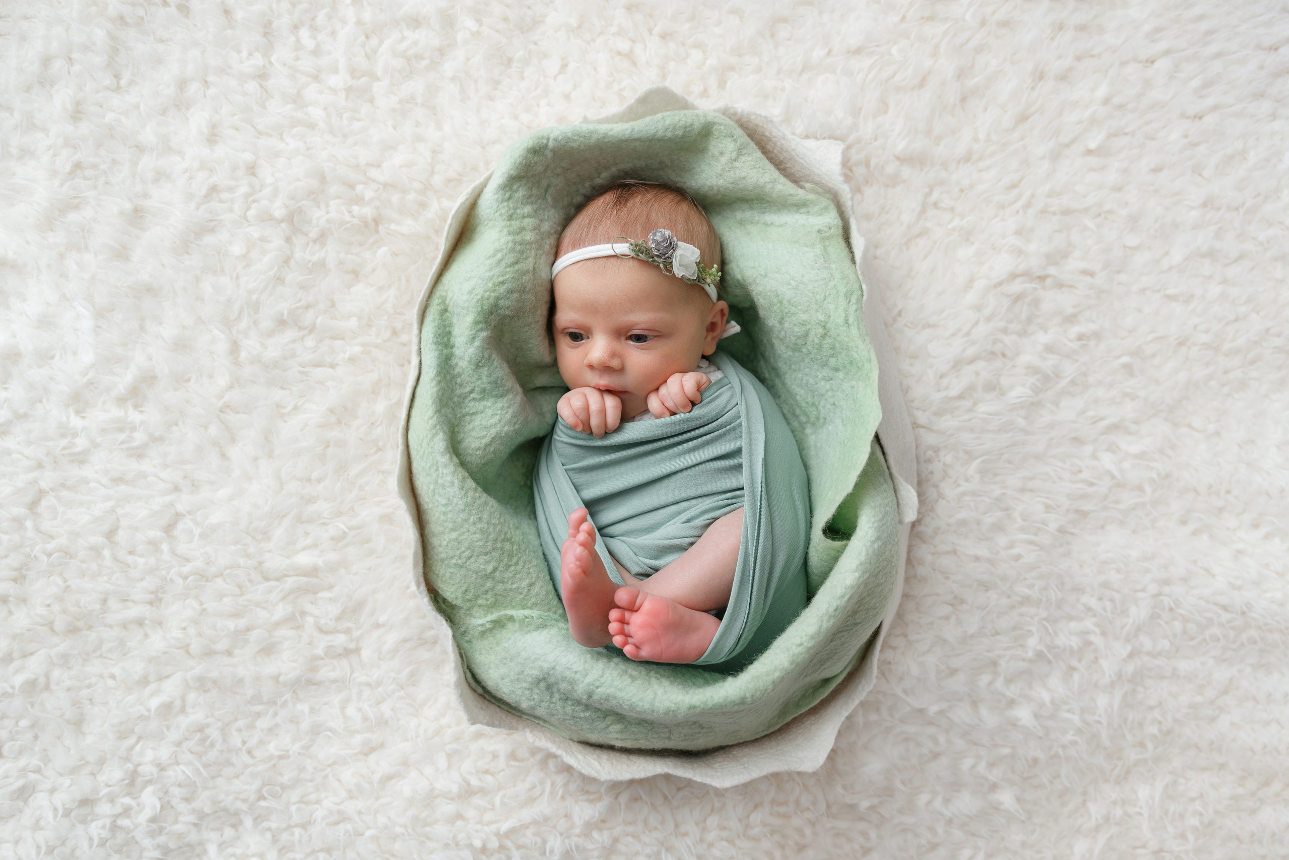 ניובורן הקלאסי. צלמת הריון וניובורן