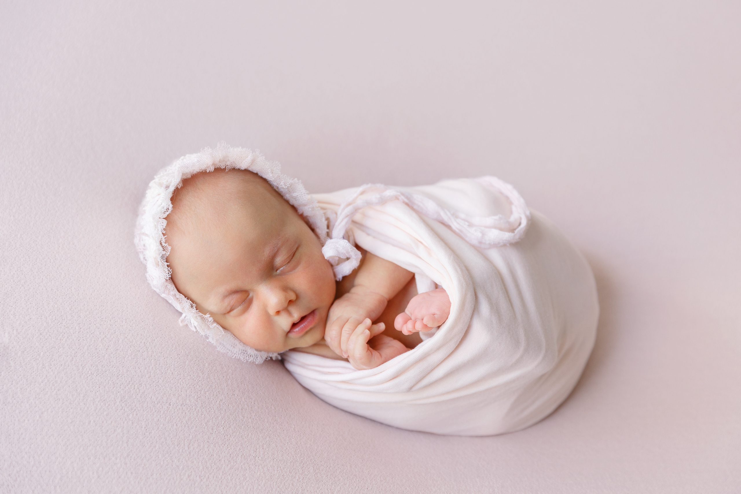 ניובורן הקלאסי. צלמת הריון וניובורן