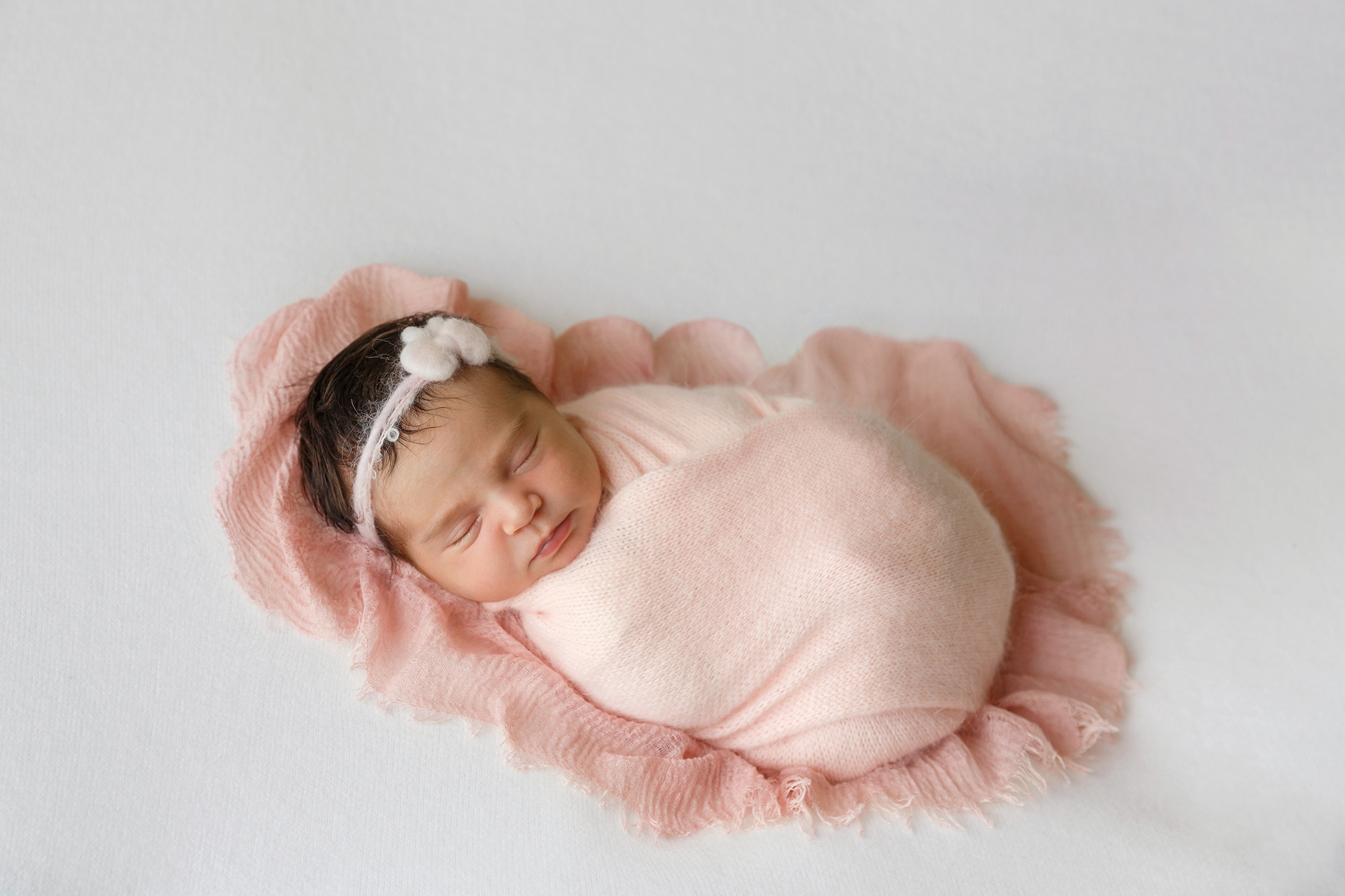 ניובורן הקלאסי. צלמת הריון וניובורן