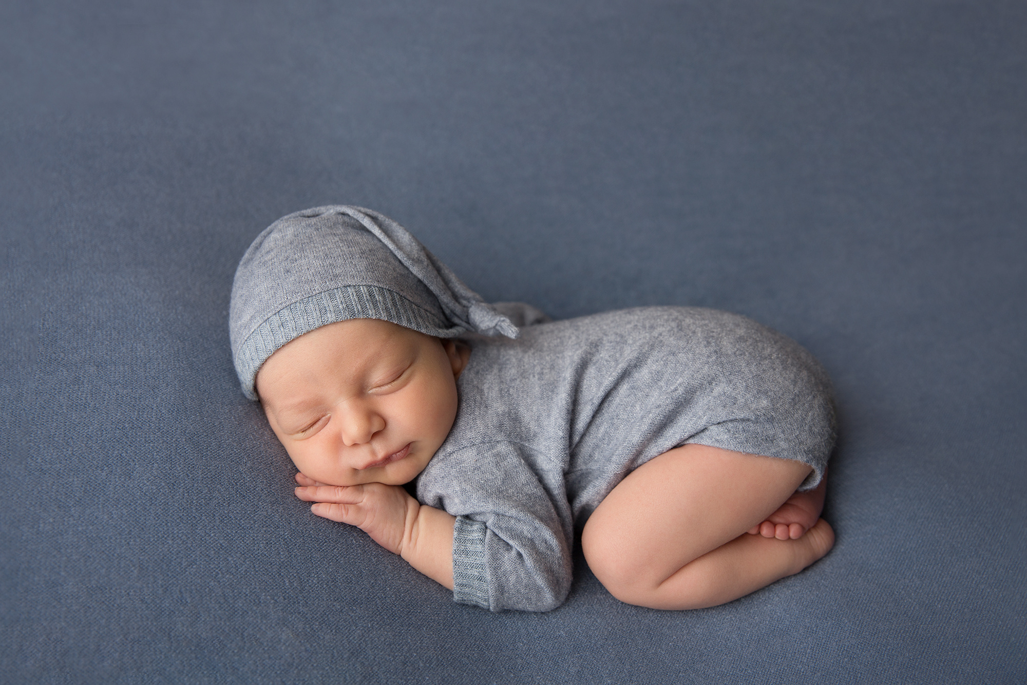 ניובורן הקלאסי. צלמת הריון וניובורן