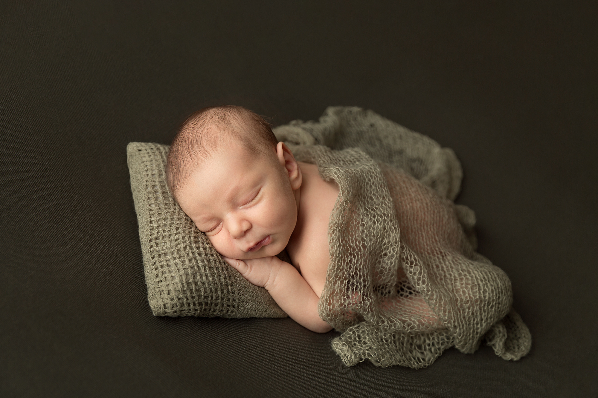 ניובורן הקלאסי. צלמת הריון וניובורן