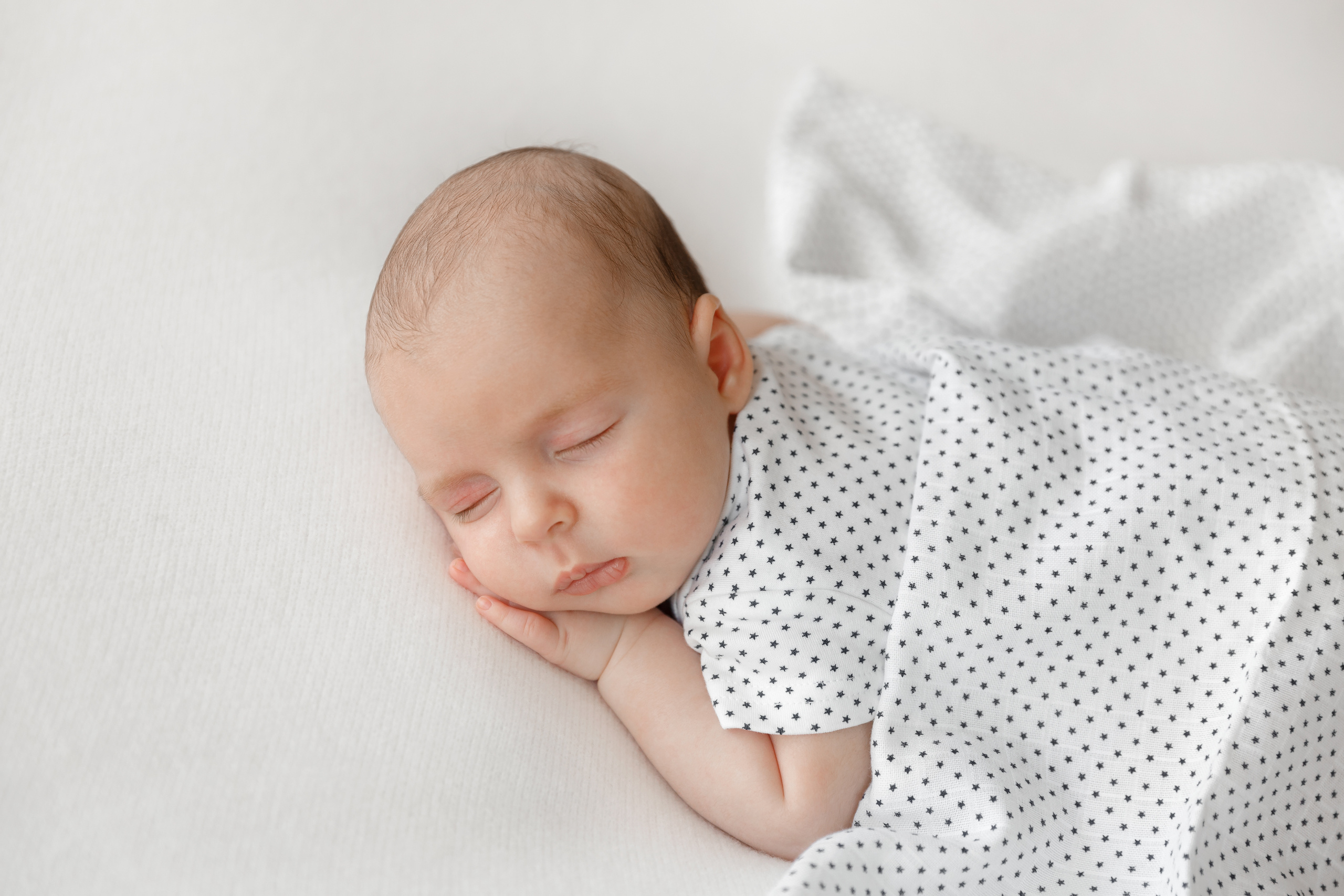 Simple ניובורן. צלמת הריון וניובורן