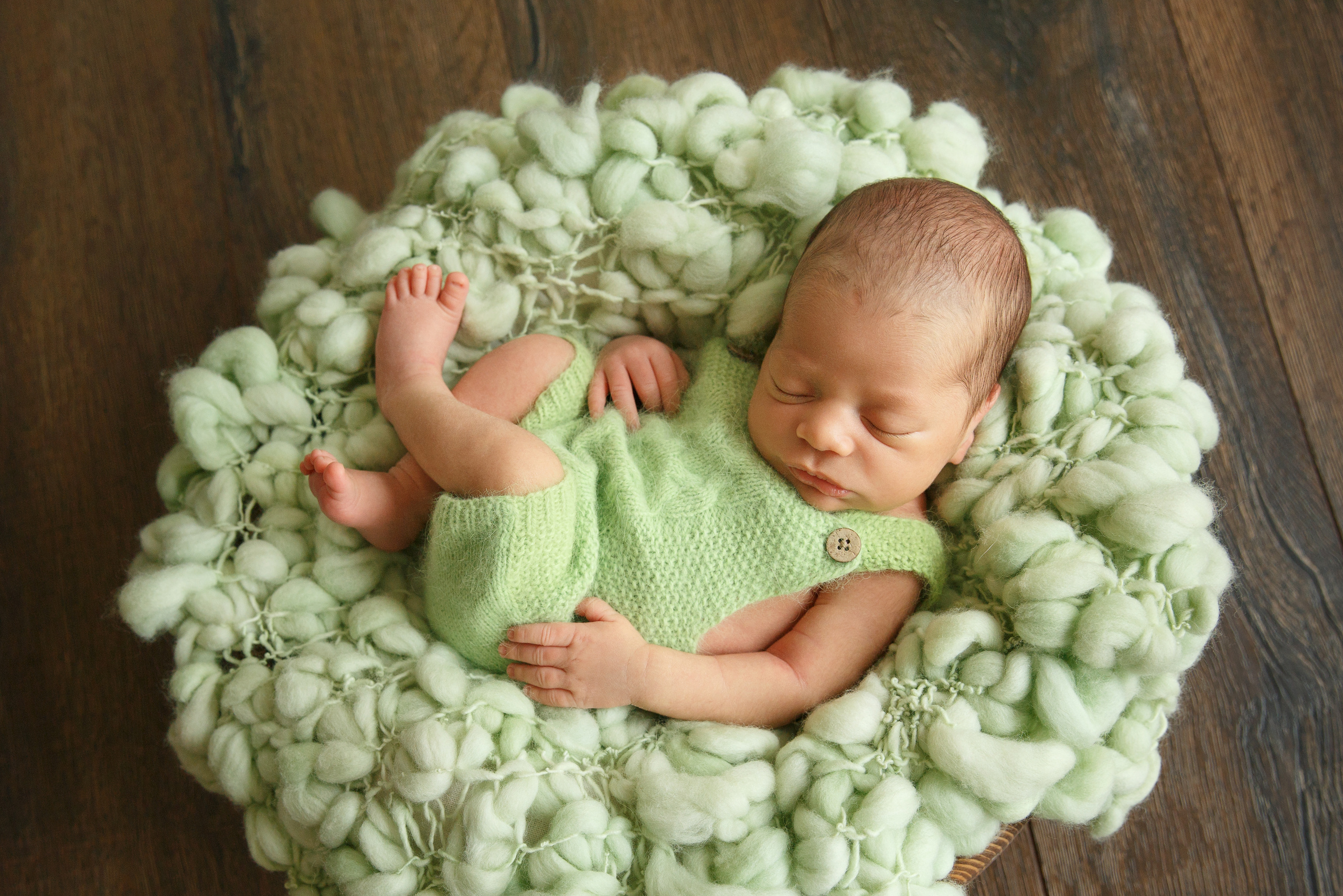 ניובורן הקלאסי. צלמת הריון וניובורן