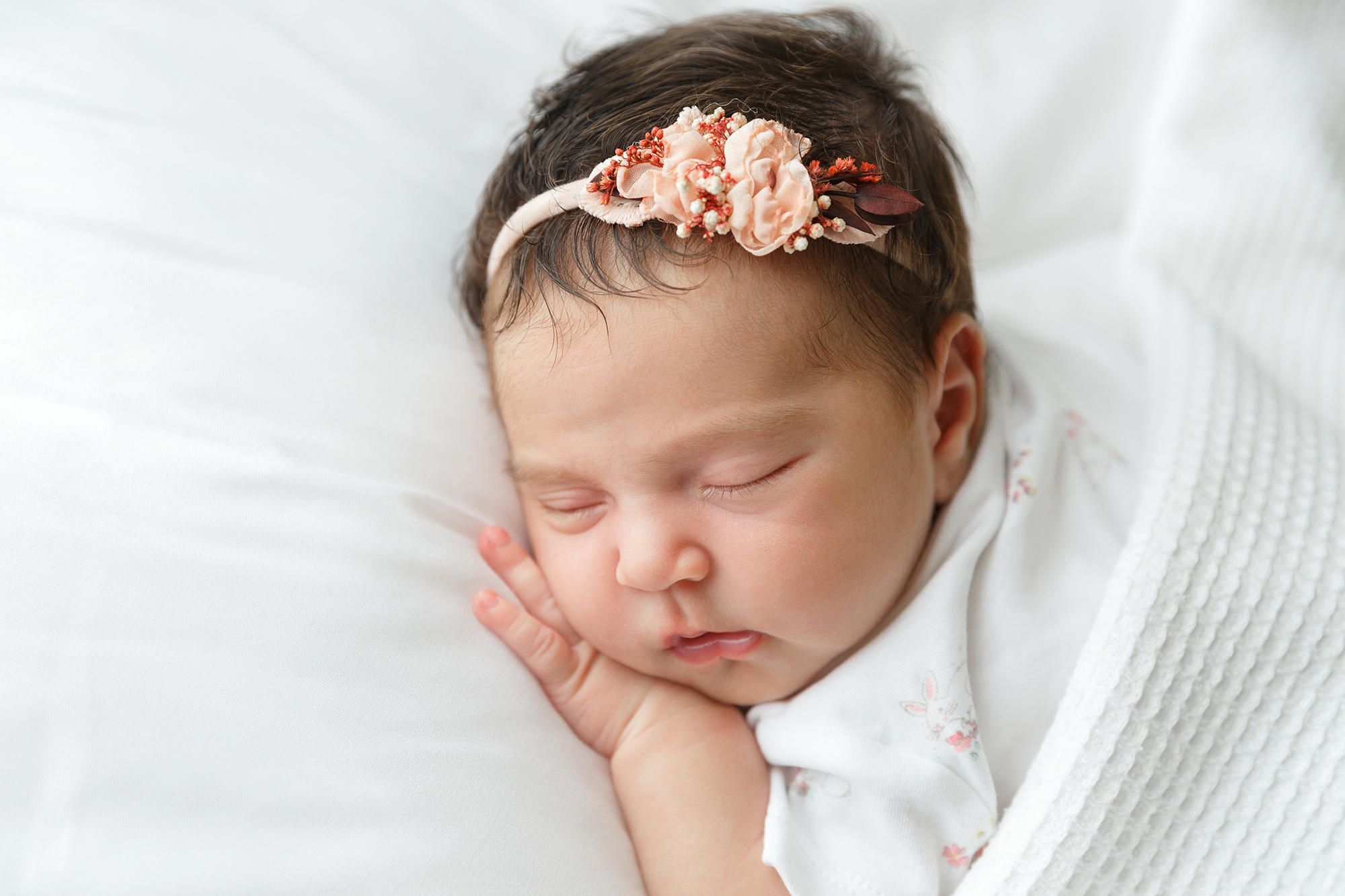 Simple ניובורן. צלמת הריון וניובורן