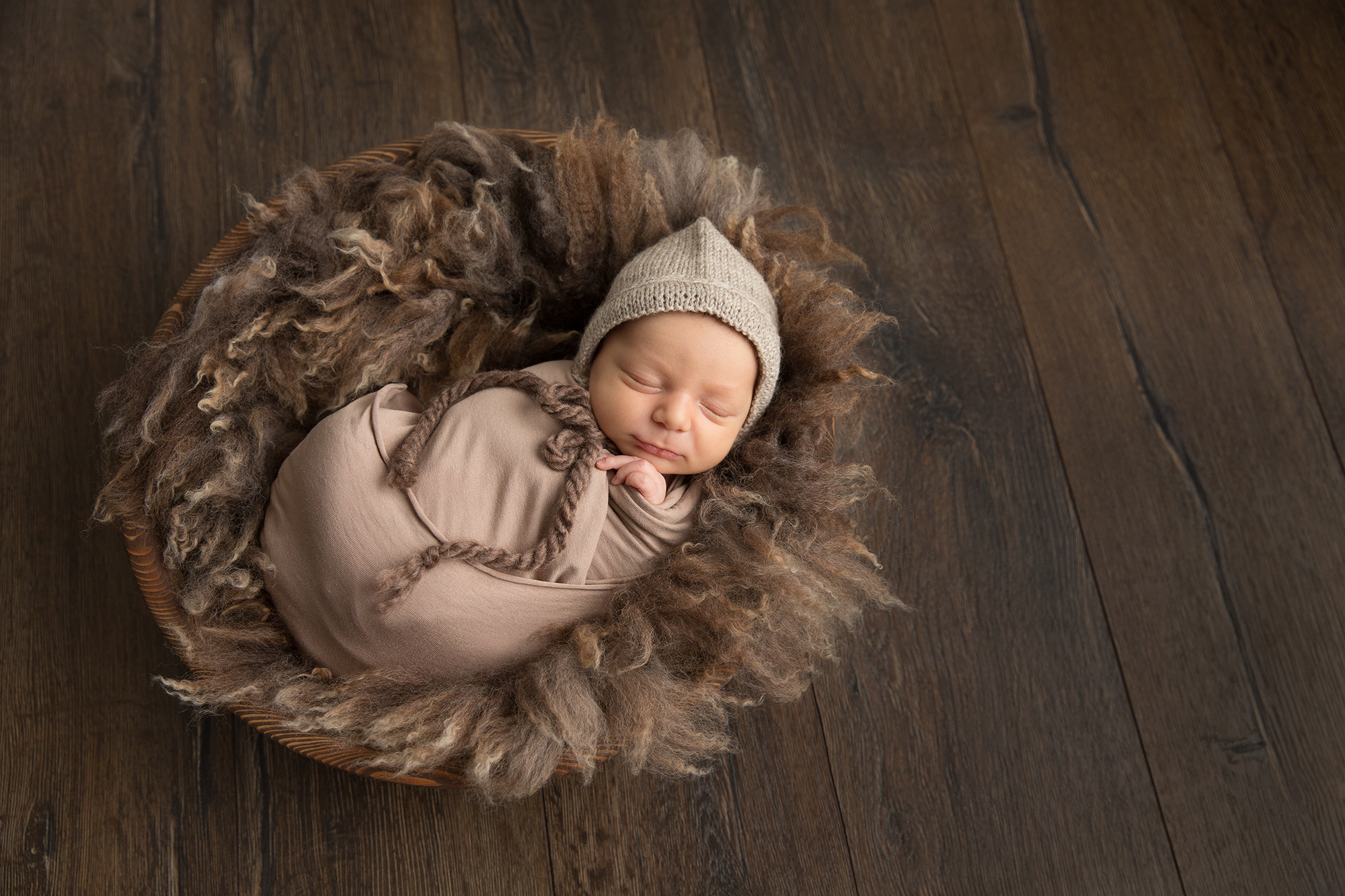 ניובורן הקלאסי. צלמת הריון וניובורן