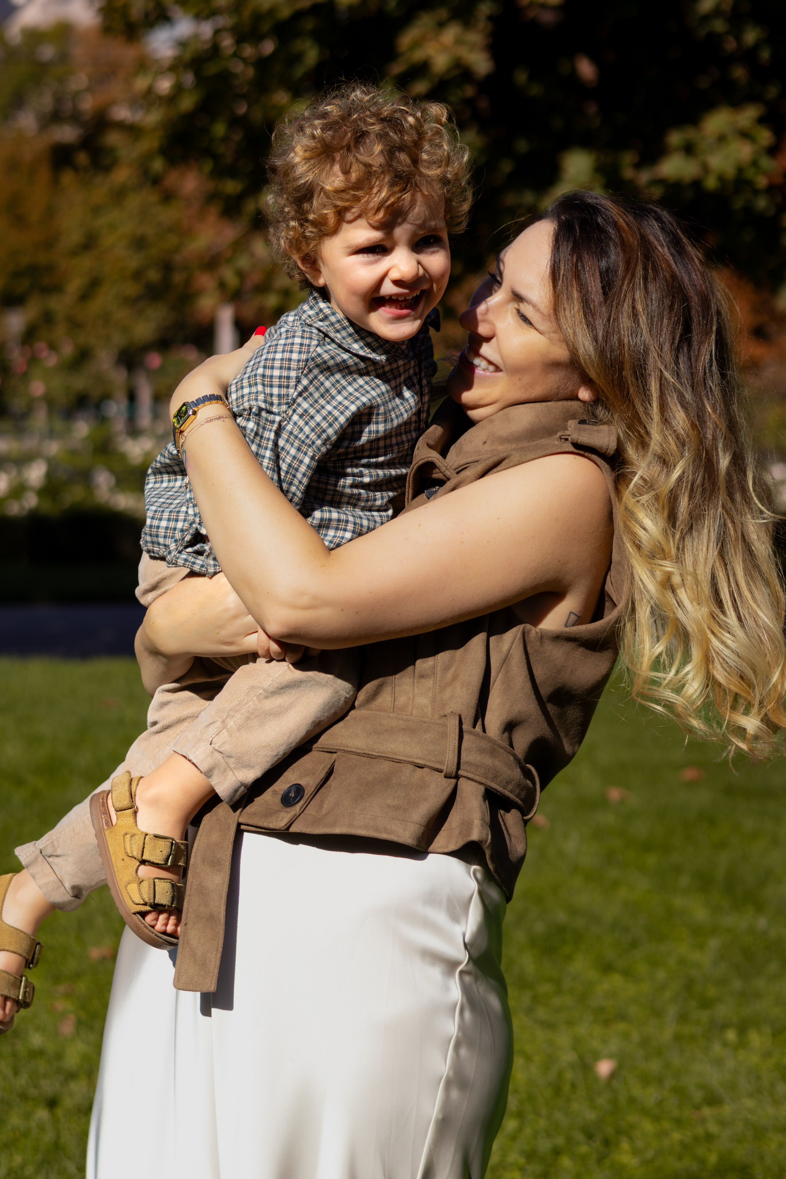 Family afternoon at the park. Portrait photographer in Vienna