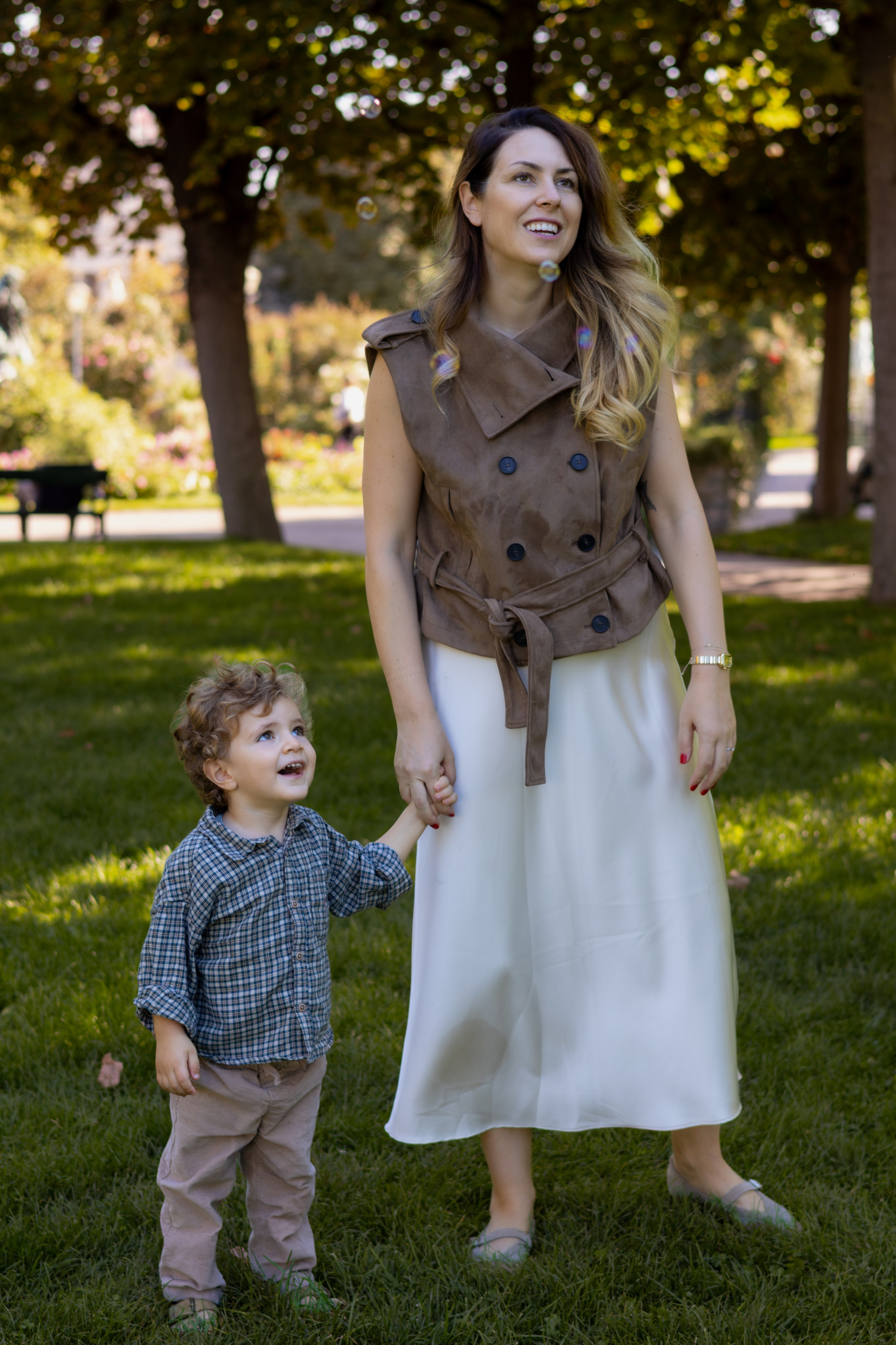 Family afternoon at the park. Portrait photographer in Vienna