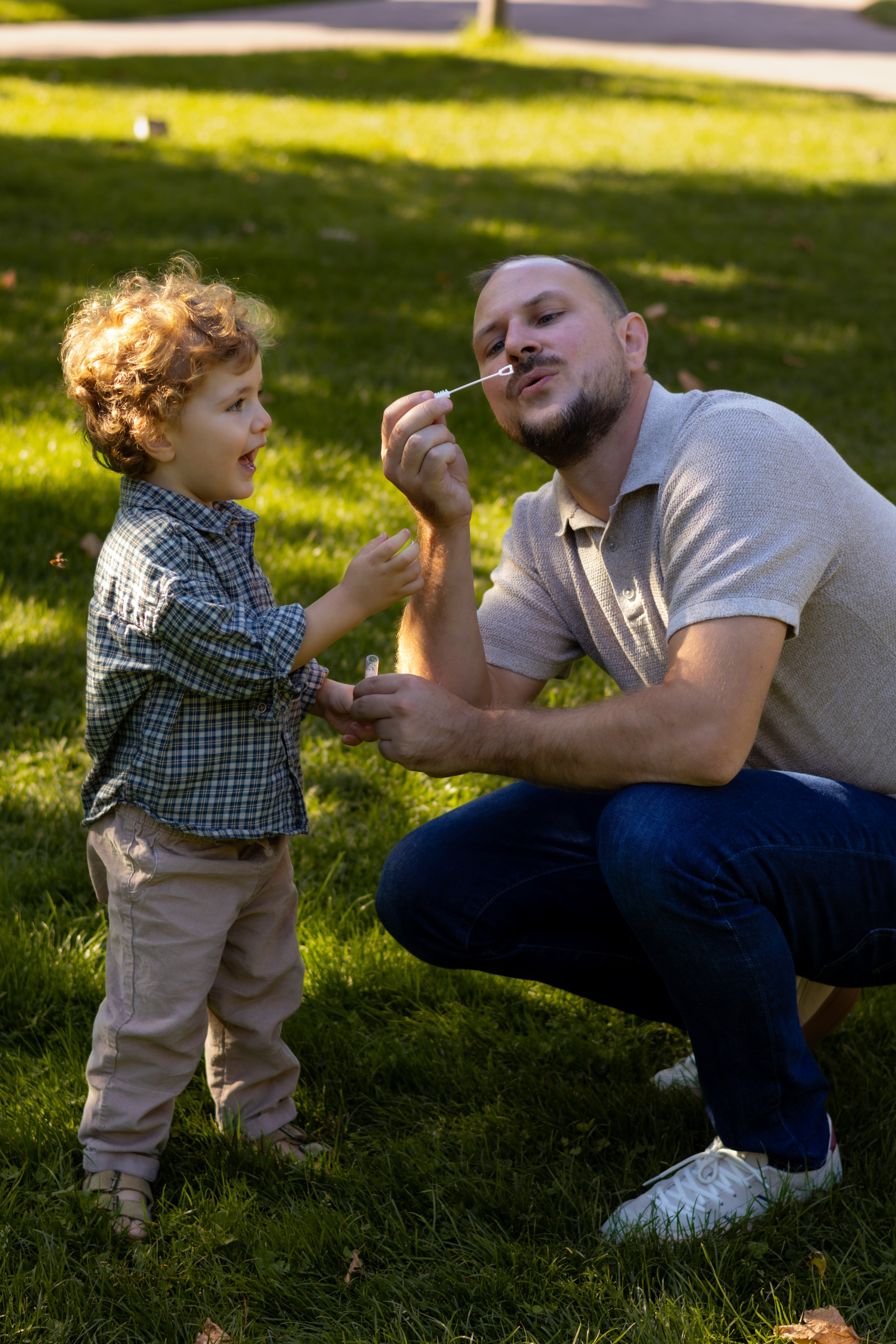 Family afternoon at the park. Portrait photographer in Vienna