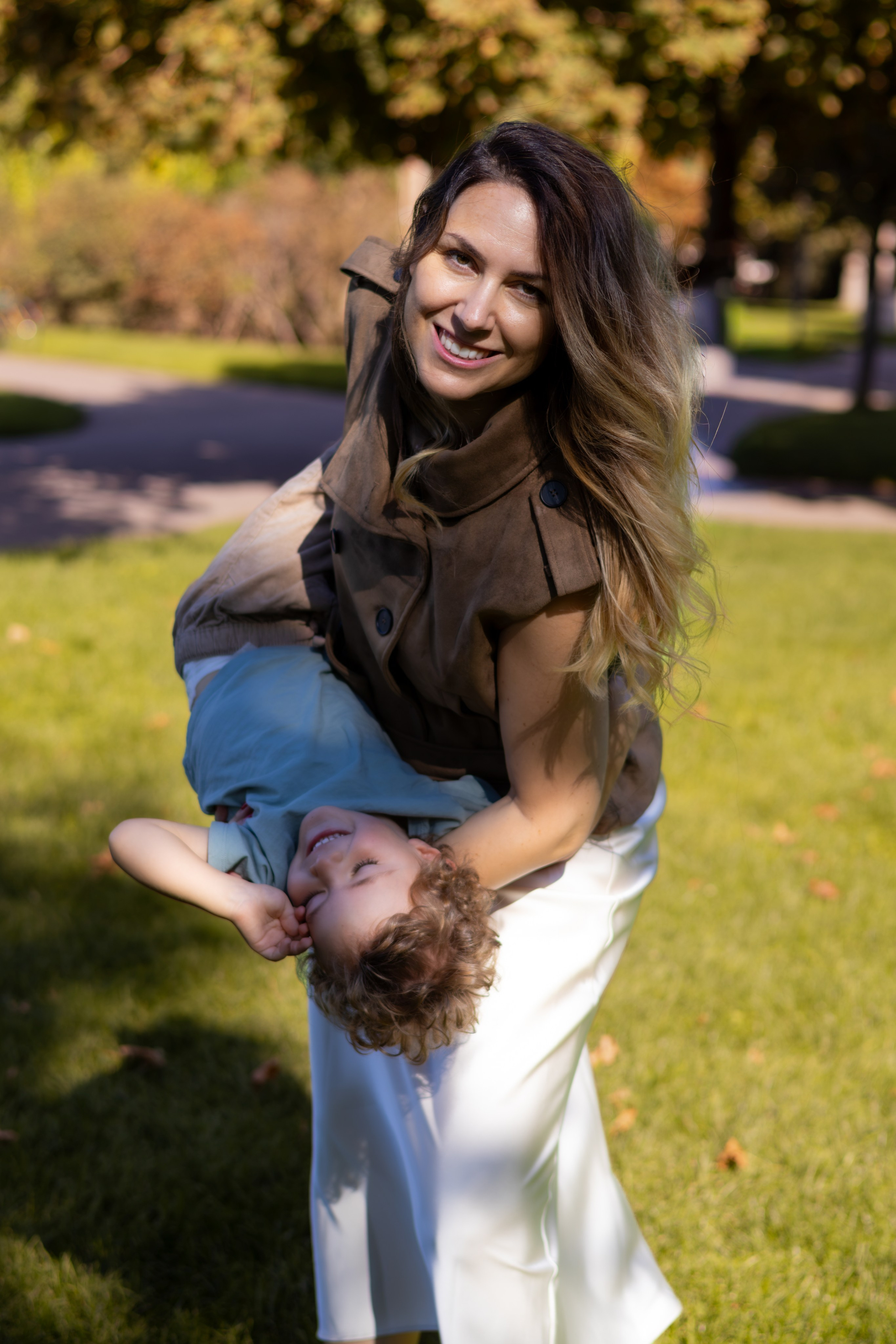 Family afternoon at the park. Portrait photographer in Vienna