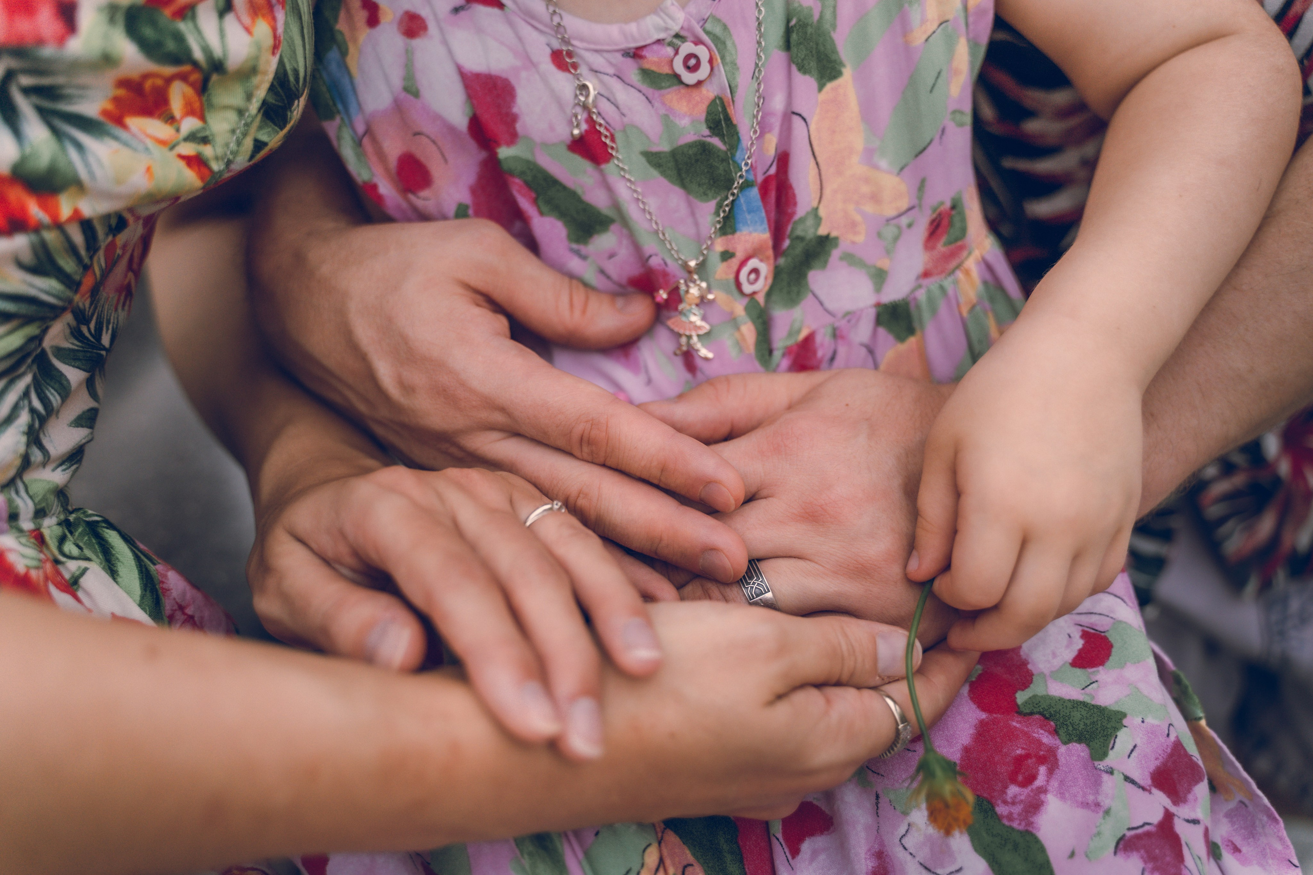 Photography Portfolio | Family, Couple & Portraits in Hoi An. Photographer in Hoi An — Veronika Guzenko. Natural photoshoots for couples, families and solo travelers. Book your shoot today