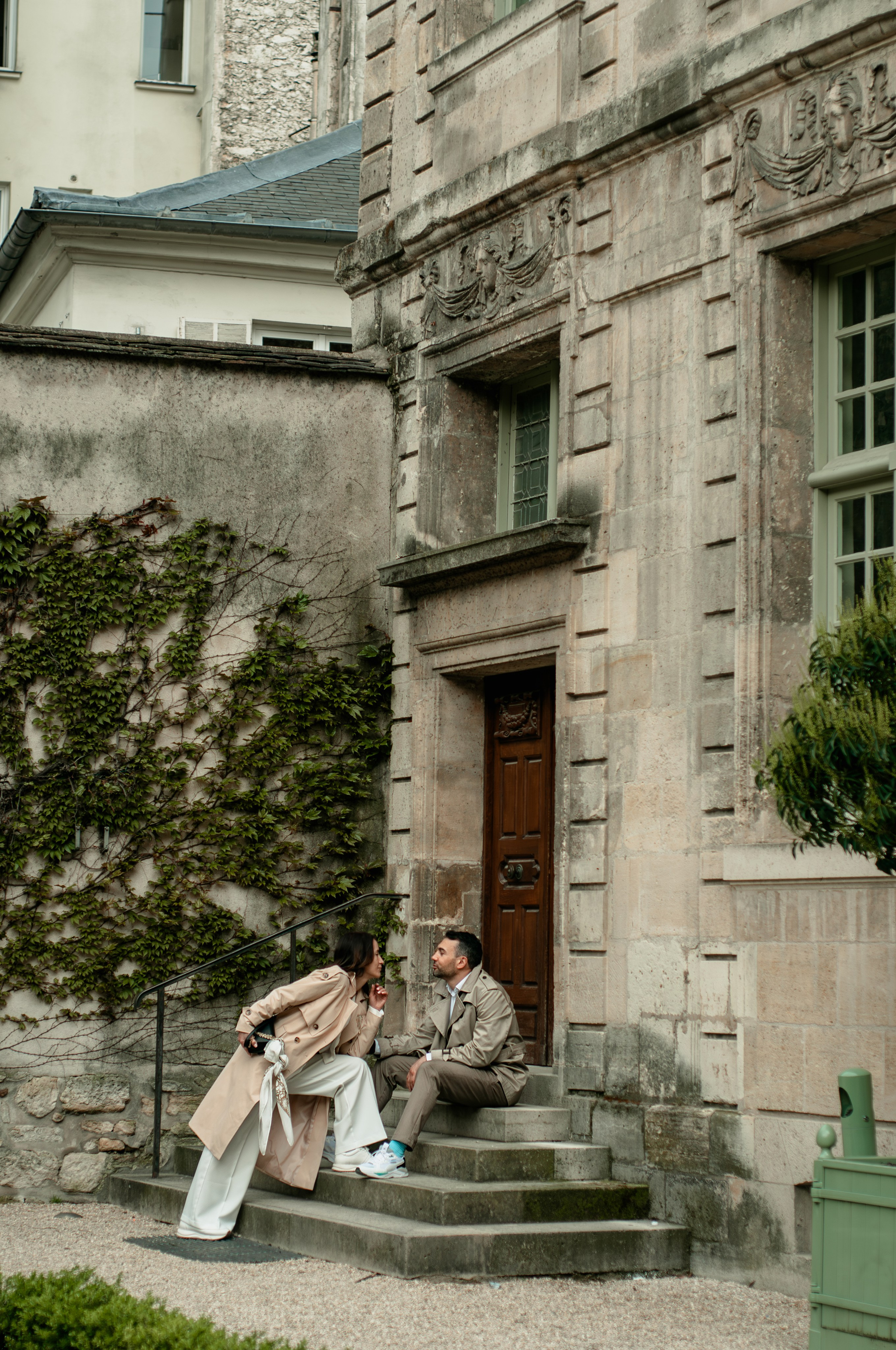 Street couple photoshoot. Paris photographer — Polina Osipova