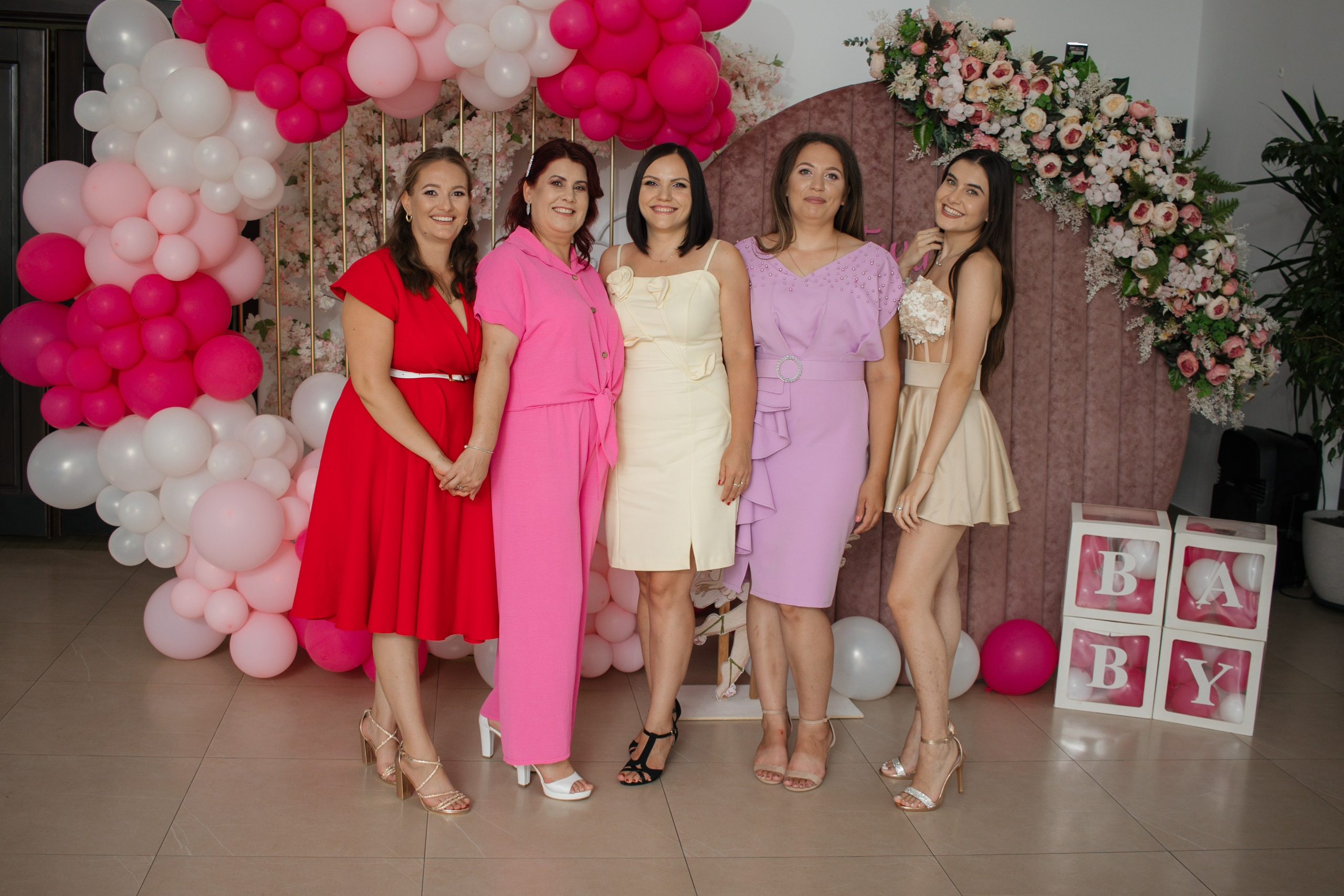 Anastasia. Fotograf si videograf — evenimente si studio