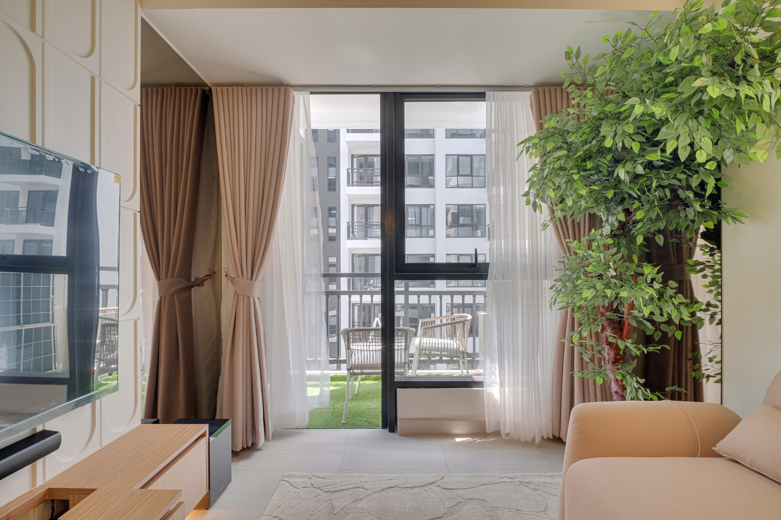 Midpark Pine Tower // Aseana, Pasay City. Interior & Architectural Photographer Philippines | Argen Carlo Camaclang