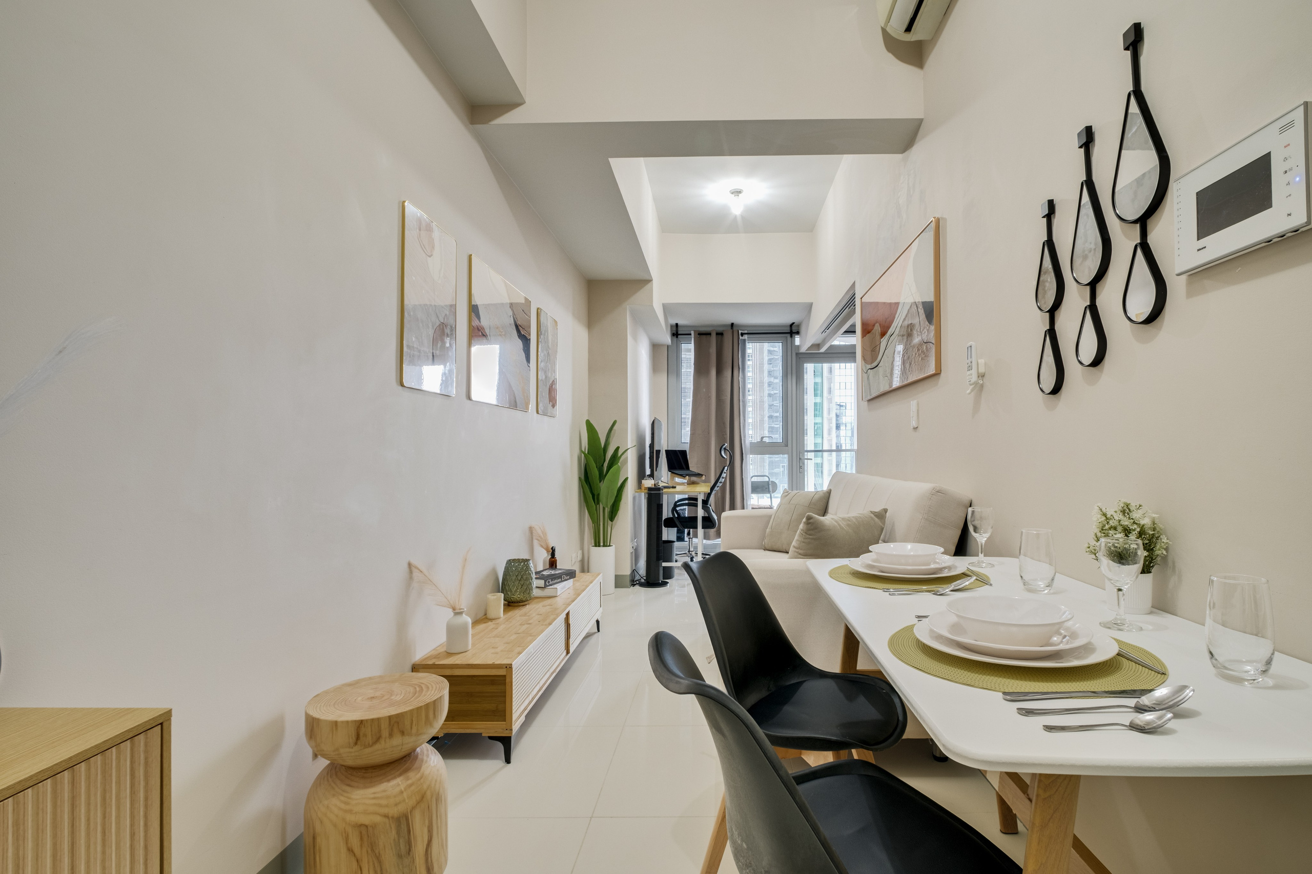 UPTOWN PARKSUITESS TOWER II. Interior & Architectural Photographer Philippines | Argen Carlo Camaclang