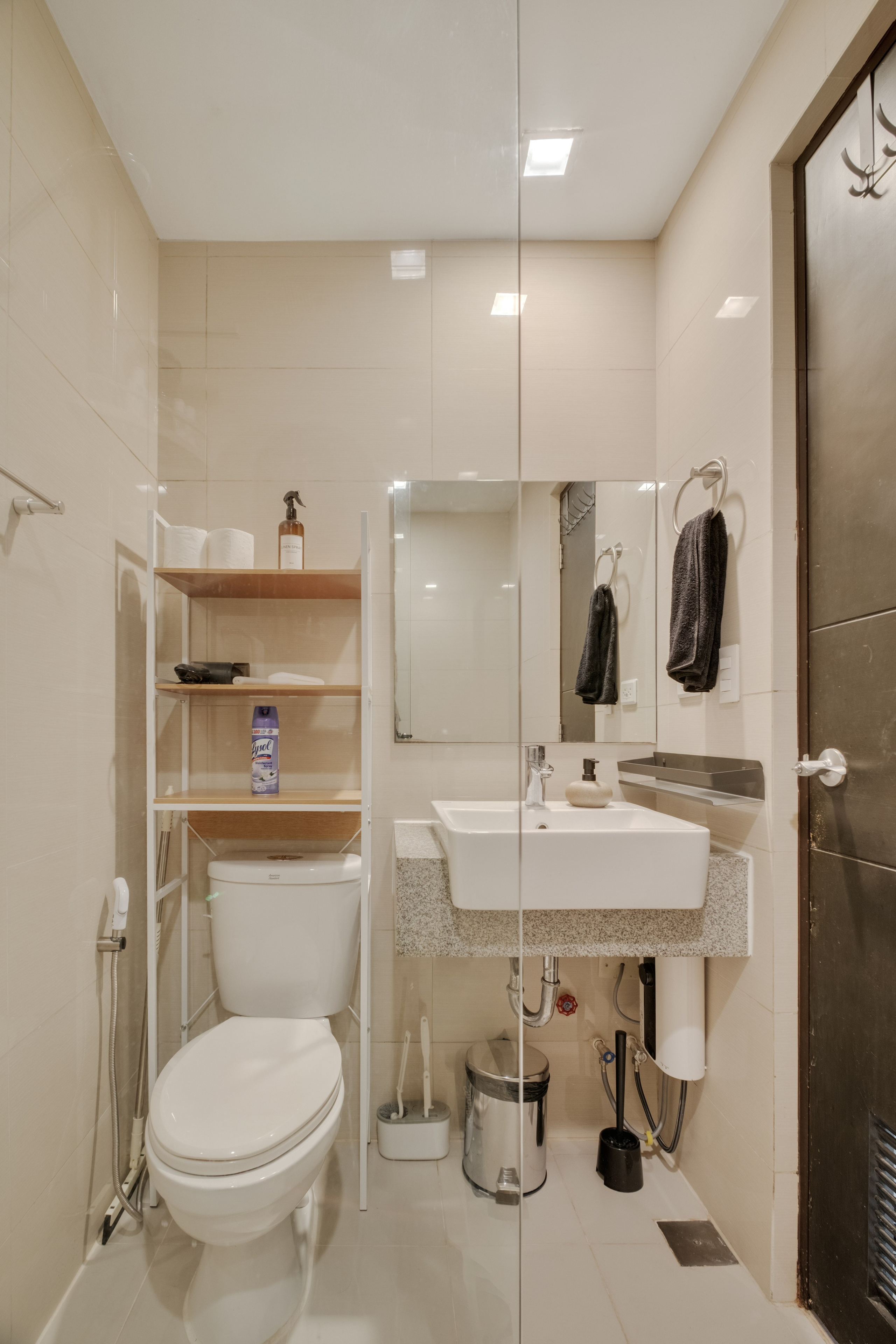 UPTOWN PARKSUITESS TOWER II. Interior & Architectural Photographer Philippines | Argen Carlo Camaclang