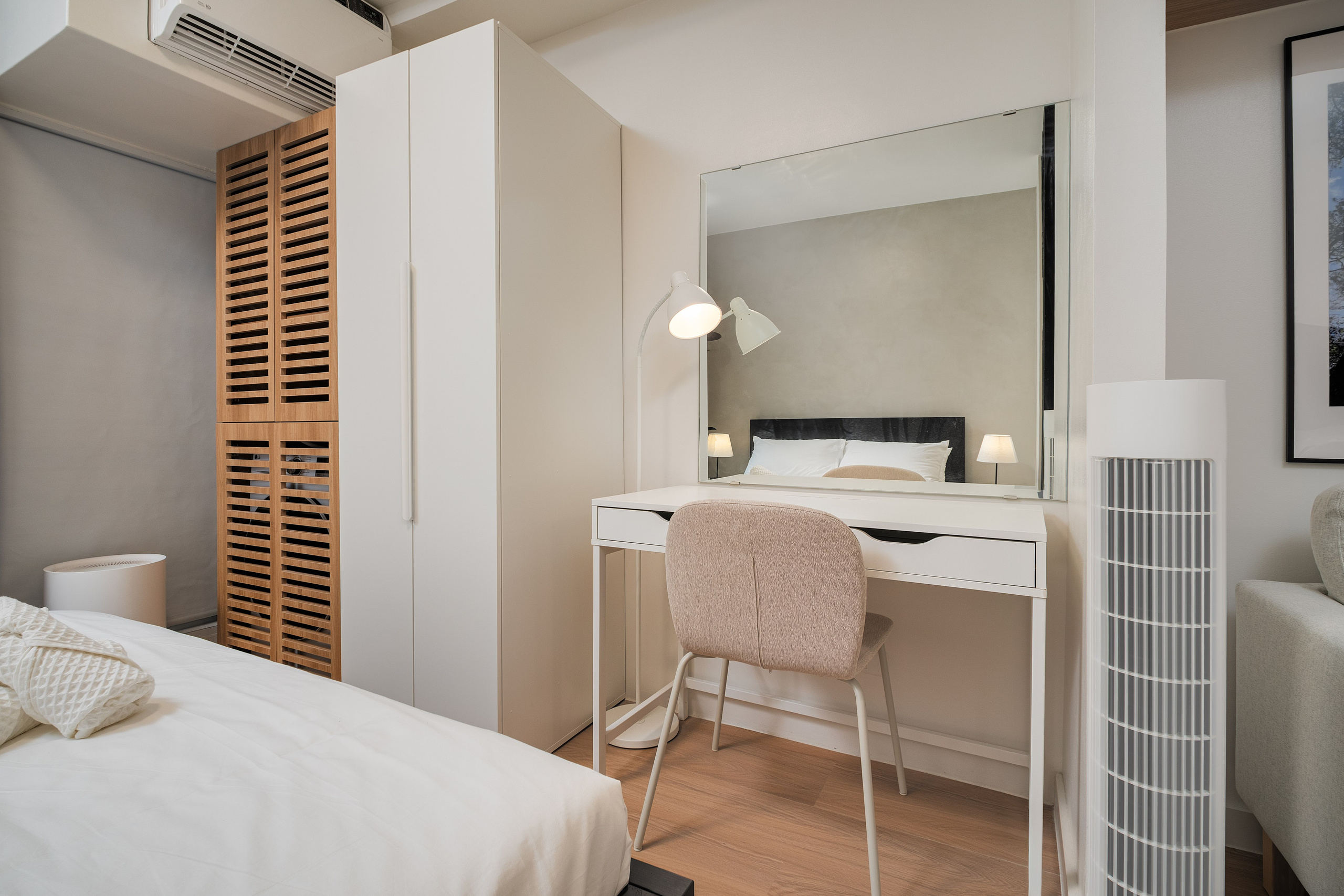 LINEAR MAKATI // AIRBNB. Interior & Architectural Photographer Philippines | Argen Carlo Camaclang