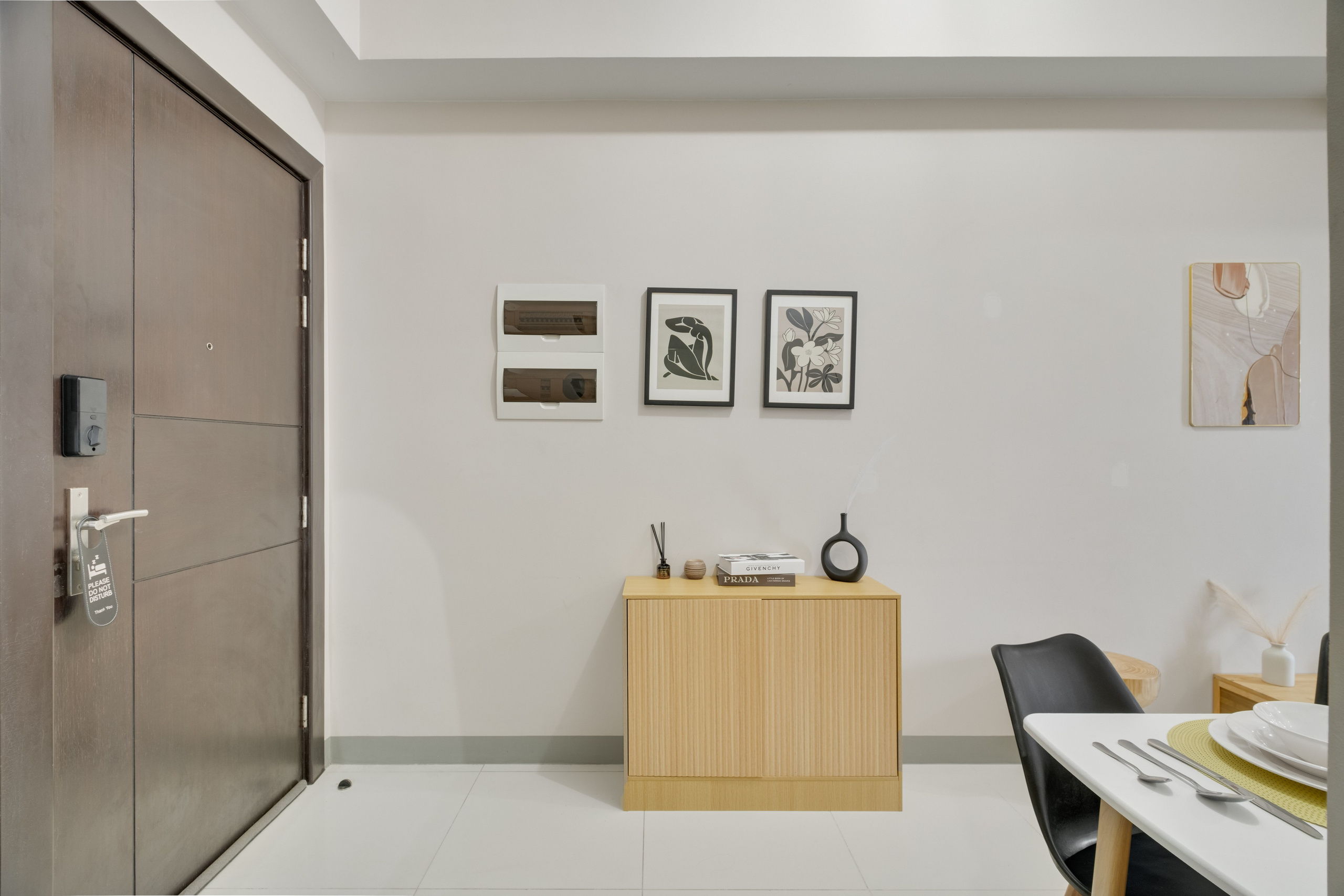 UPTOWN PARKSUITESS TOWER II. Interior & Architectural Photographer Philippines | Argen Carlo Camaclang
